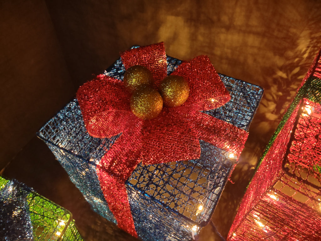 Christmas 3 Gift Box Set 100 Lights Sisal Multi-Color (lot 1391)
