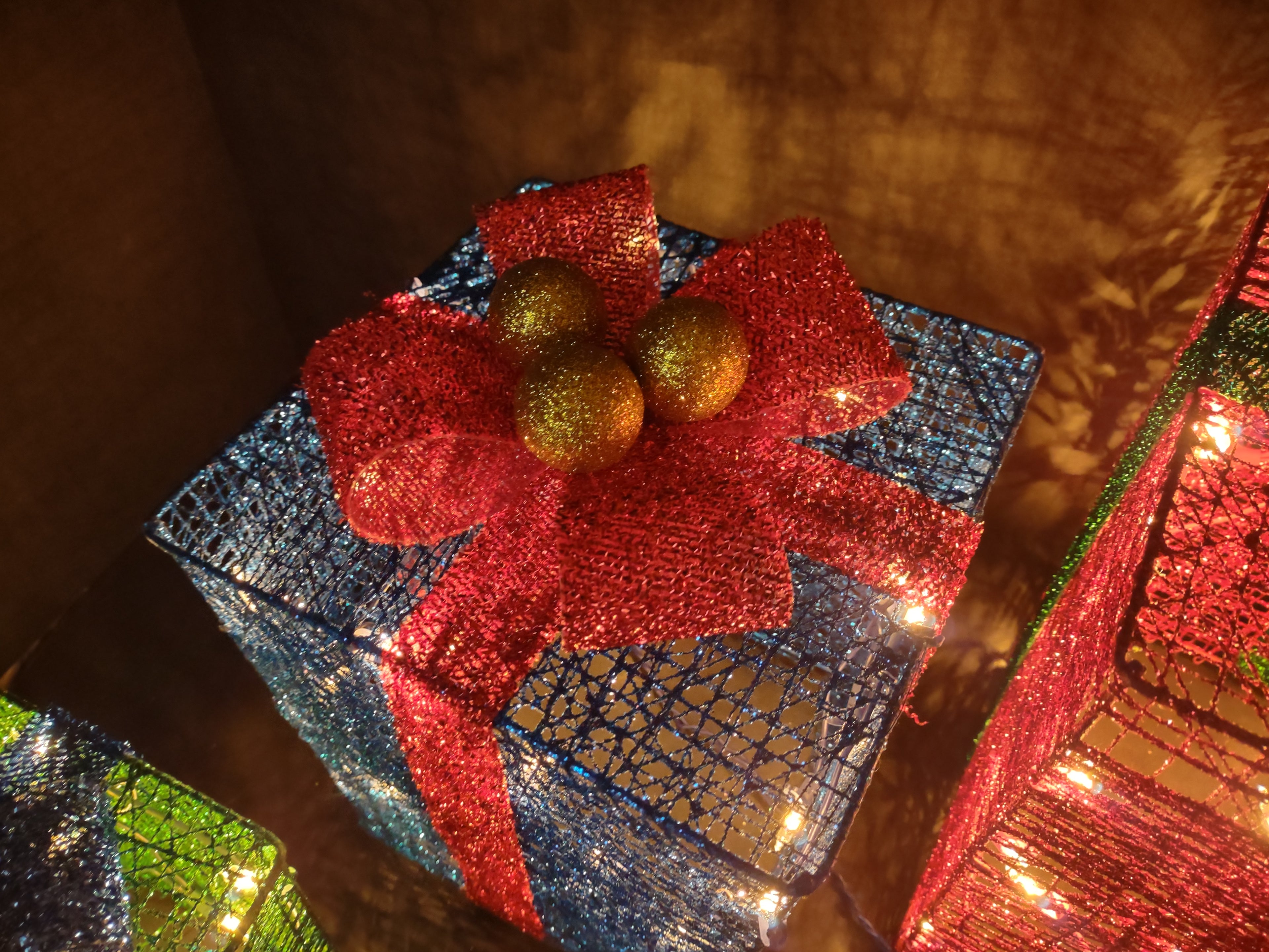 Christmas 3 Gift Box Set 100 Lights Sisal Multi-Color (lot 1391)