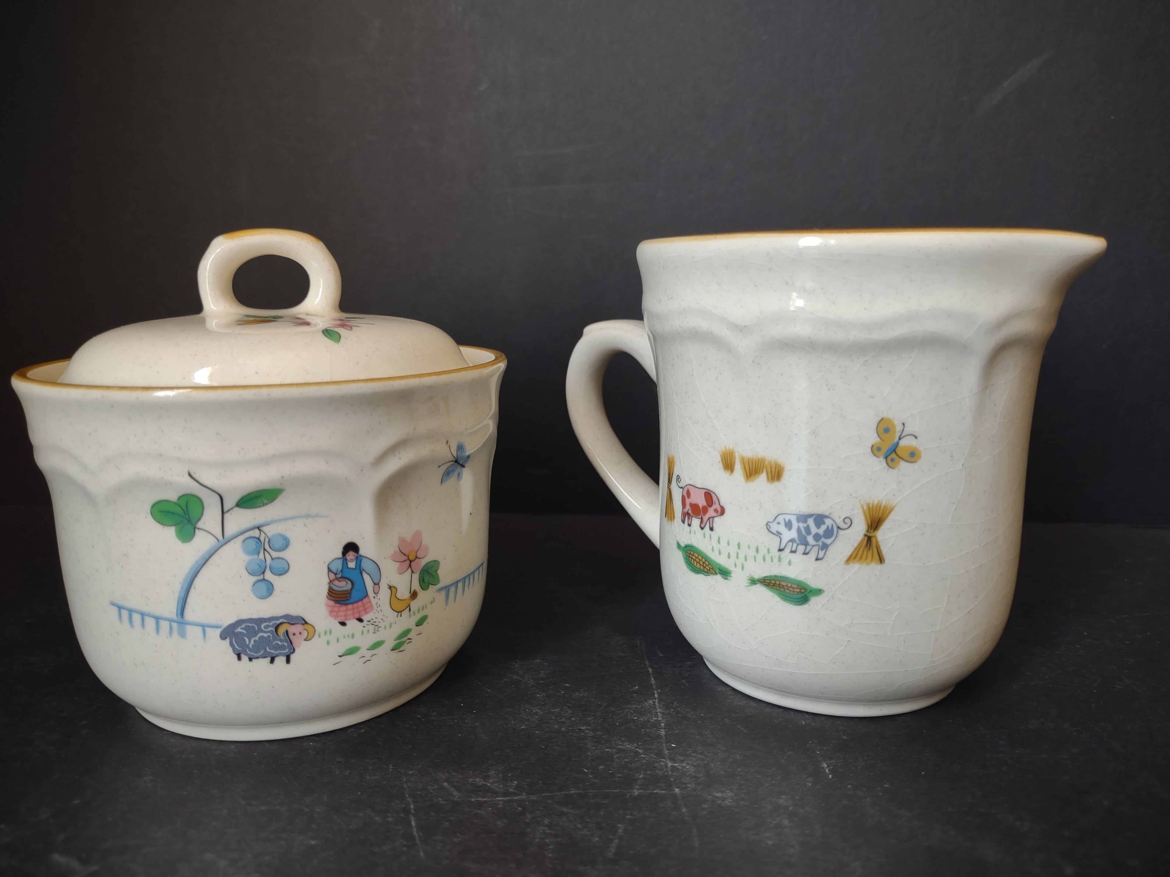 Vintage Heartland Creamer Sugar Bowl Country House Farm (lot 2882c)
