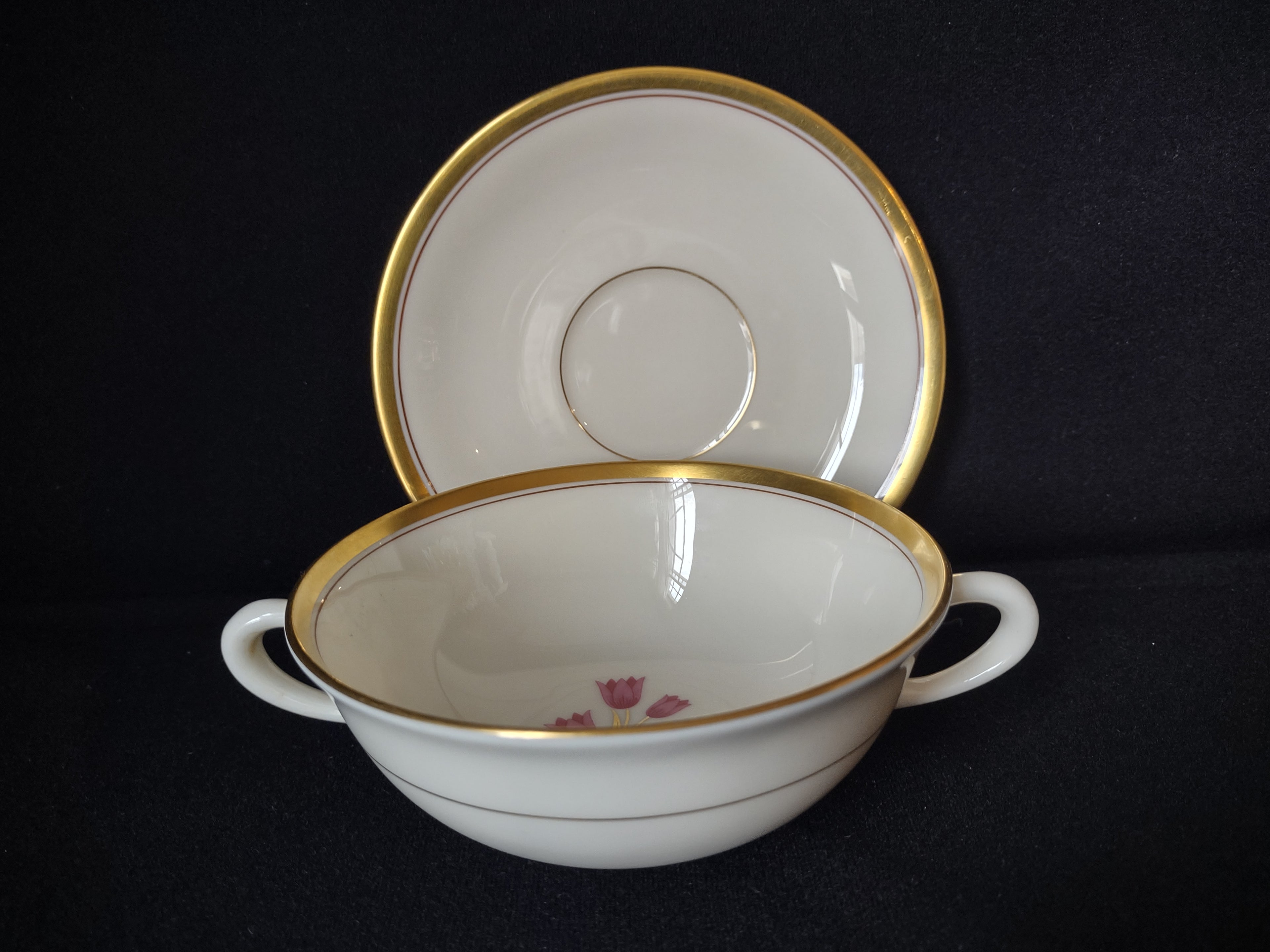 Vintage Lenox Bradford Tulips Gold Trim Bouillon Cup with Liner (lot 1828)