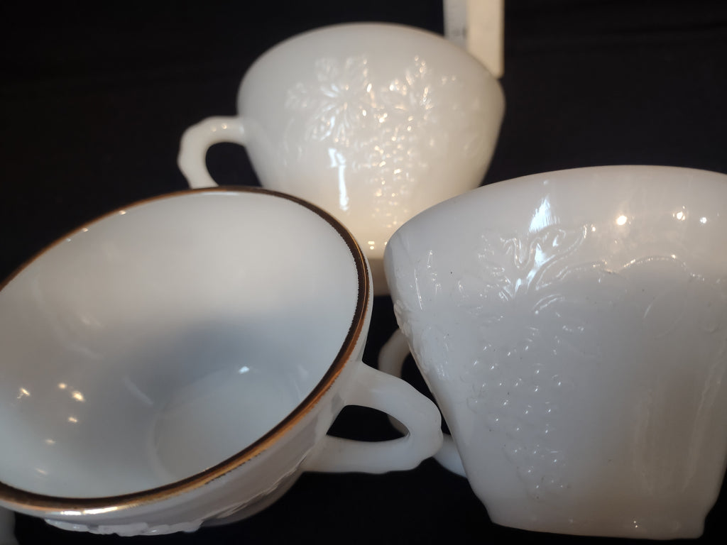 Anchor Hocking Milk Glass set of 7 Cups for Punch Bowl Gold Trim (lot 2566c)