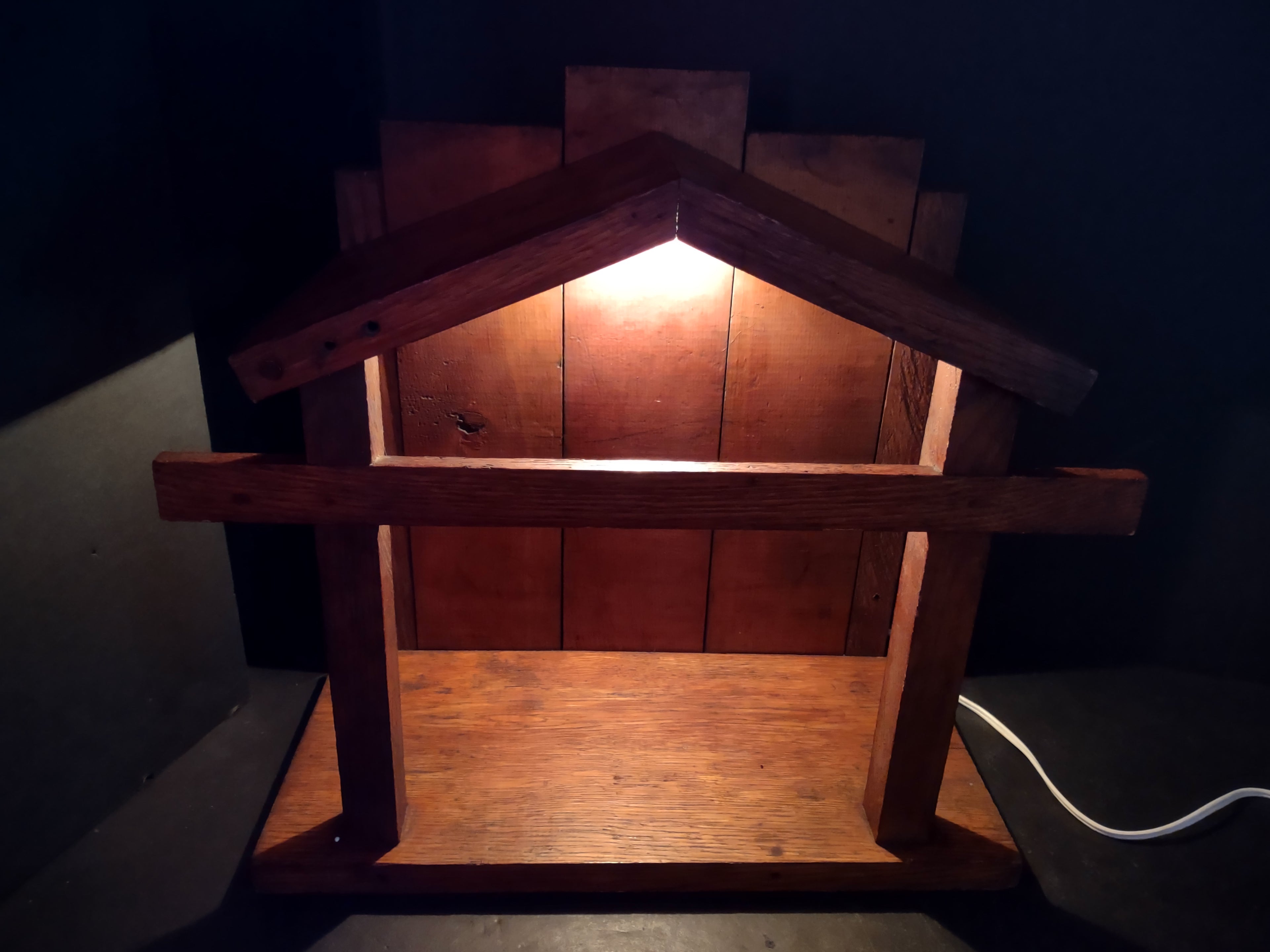 Vintage Wooden Christmas Nativity Barn Creche Stable Lit Up (lot 3386)