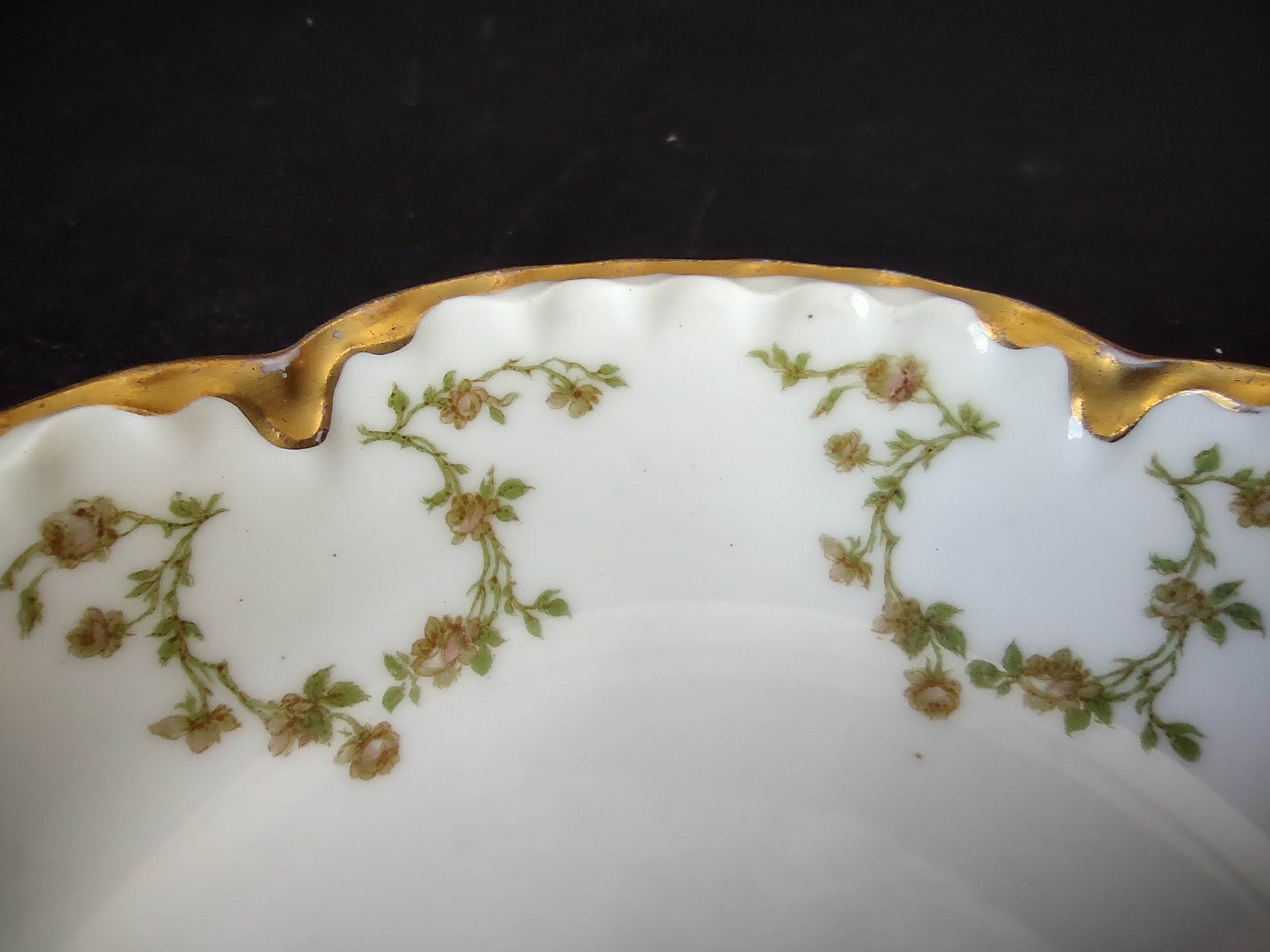 Haviland Limoges French 5" Cranberry Bowl Green Gold Trim (lot 1118)