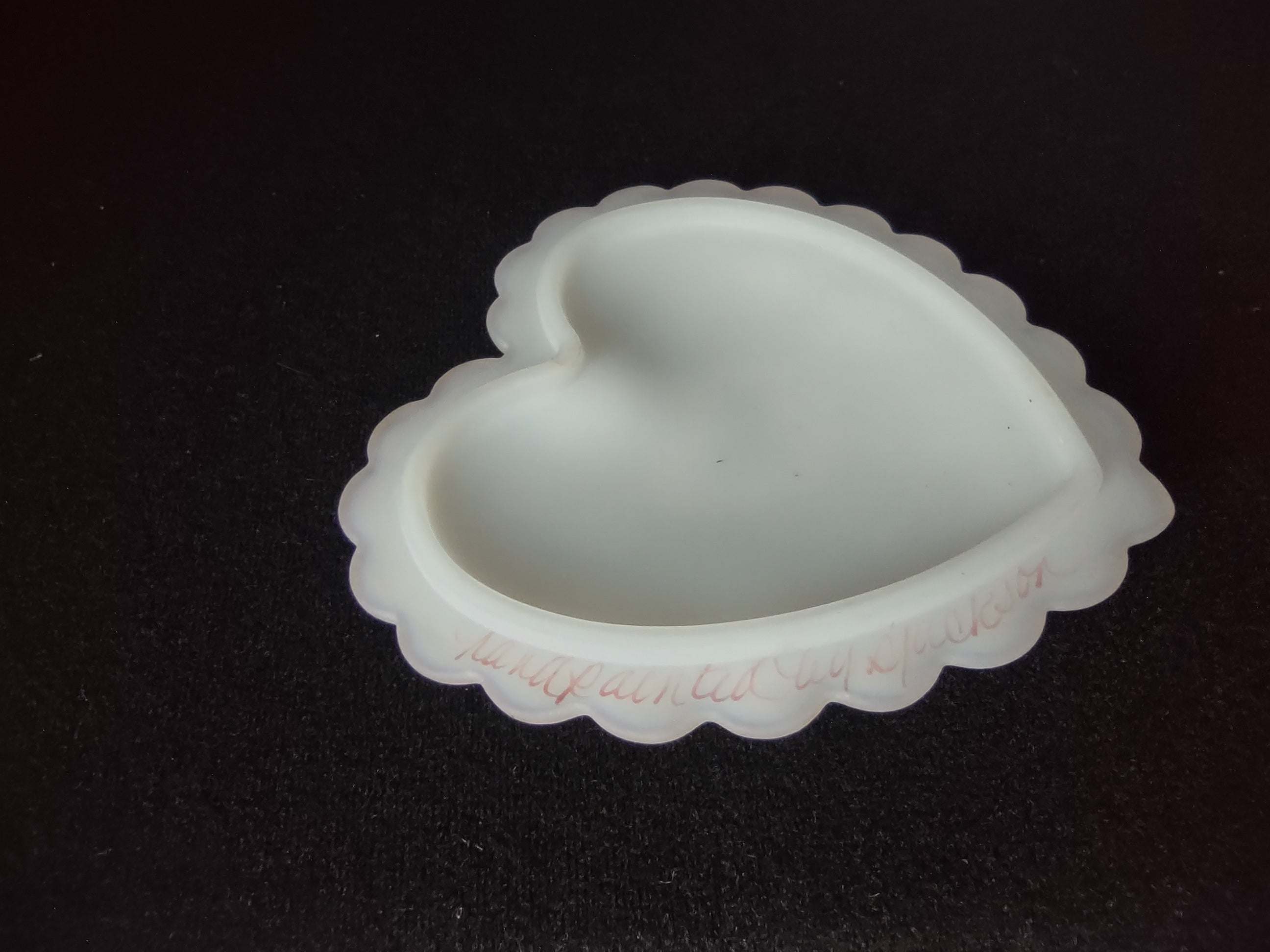 Vintage Fenton Heart Shape Glass Trinket Box Hand Painted & Signed (lot 2694c )