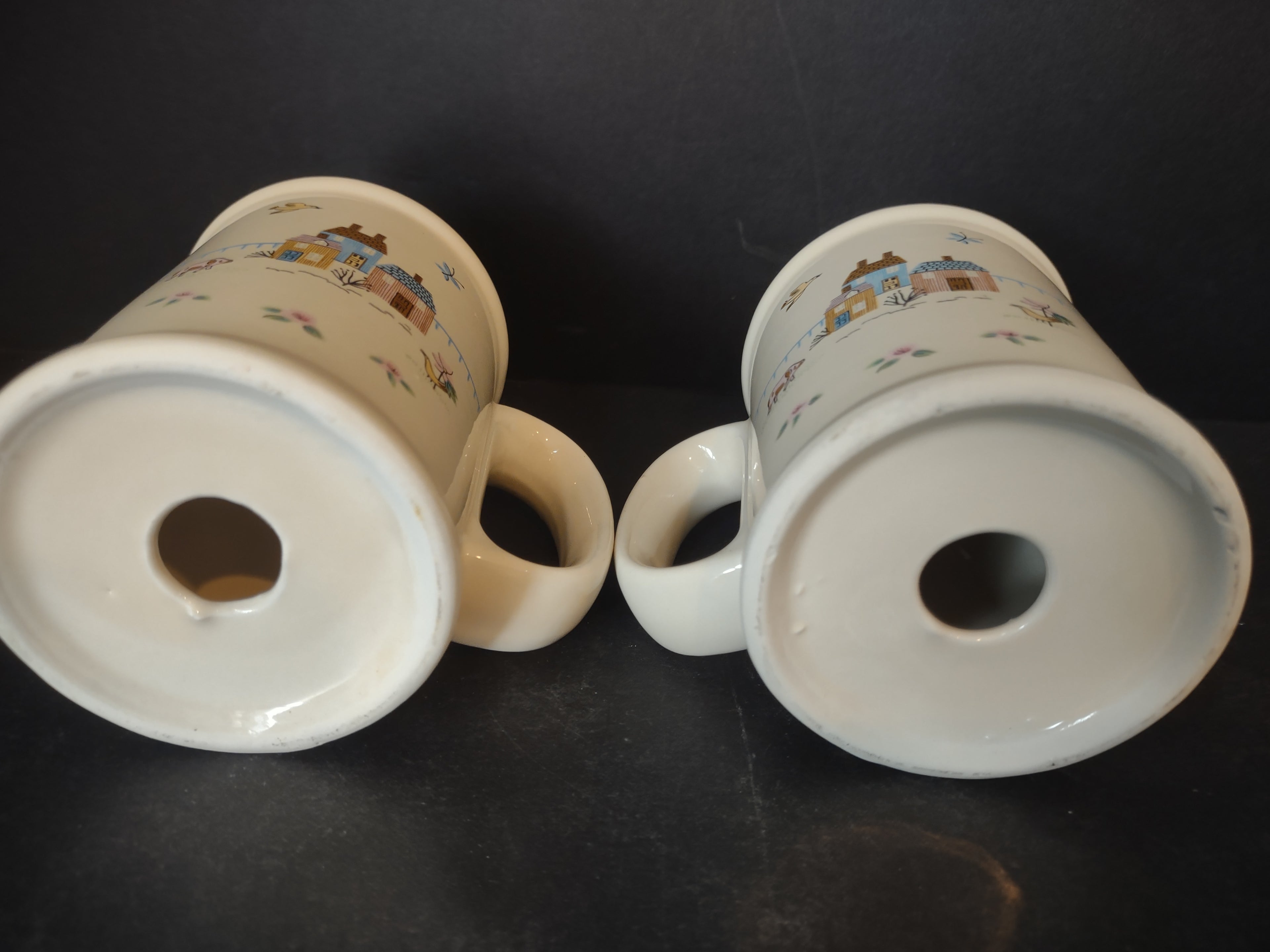 Vintage Heartland Salt Pepper Shaker with Handles House Farm Cottage (lot 2879c)