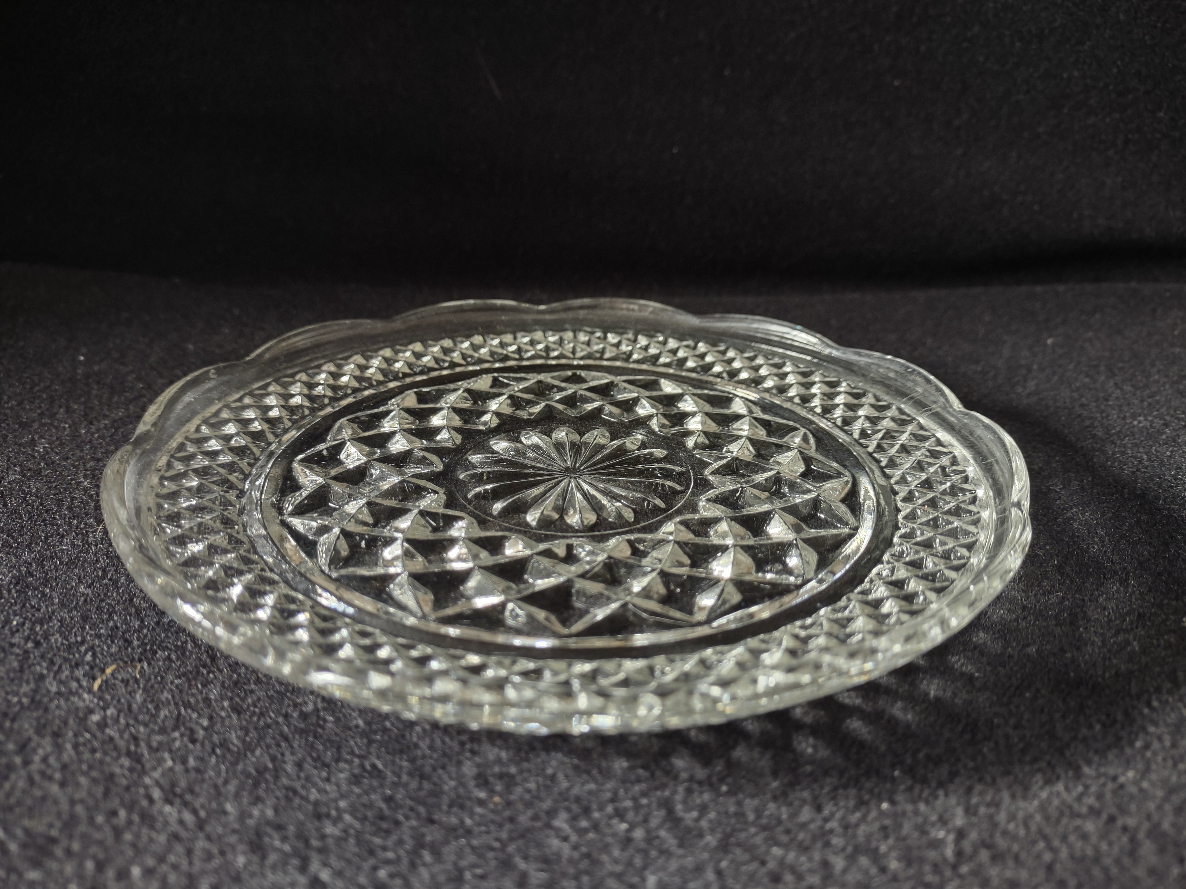 Wexford Anchor Hocking Small Glass Serving 6" Plate Diamond x 2 (lot 5151)