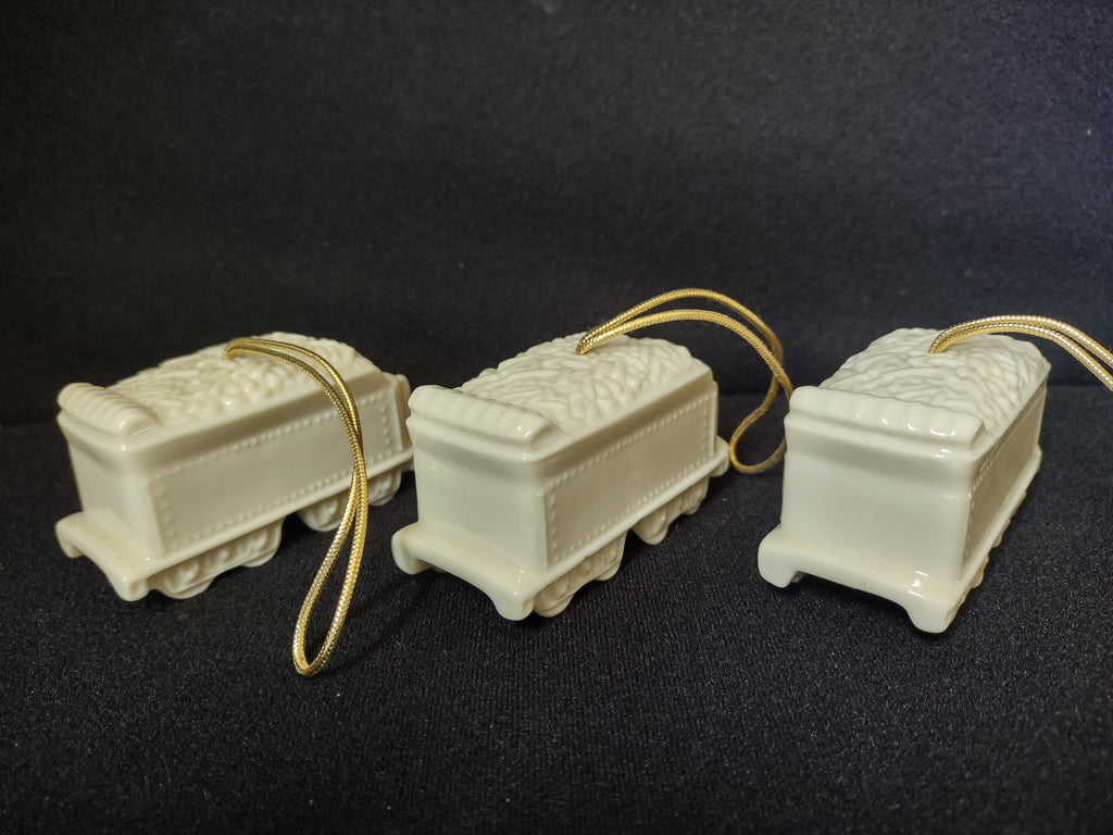 Lenox Set of 3 Train Christmas Ornament (lot 1655)