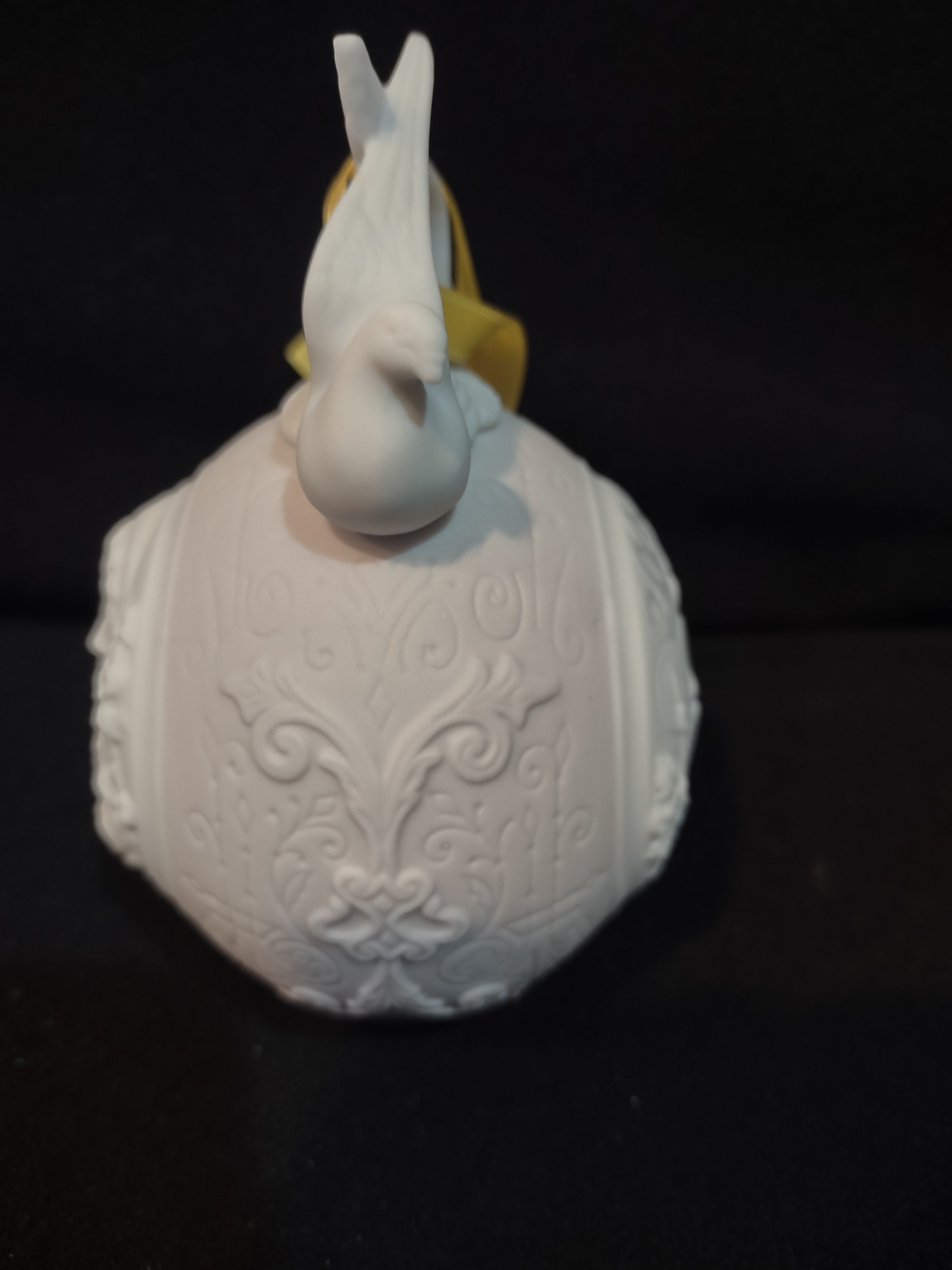 Vintage Christmas 2003 Collectible Lladro Turtle Doves Candle Ornament (Lot 4097