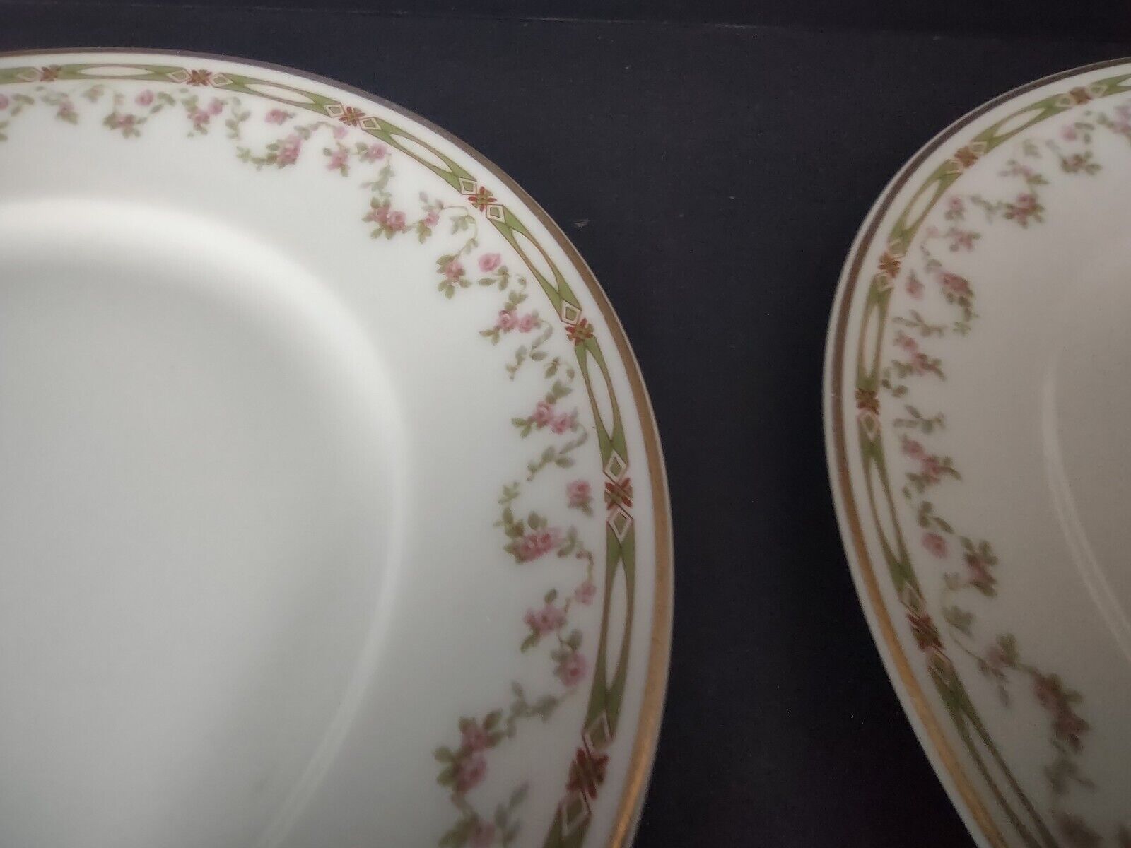 Haviland Limoges Schleiger 346 Red Rose 3 x Salad Lancheon Plate 8-1/2" (lot 545