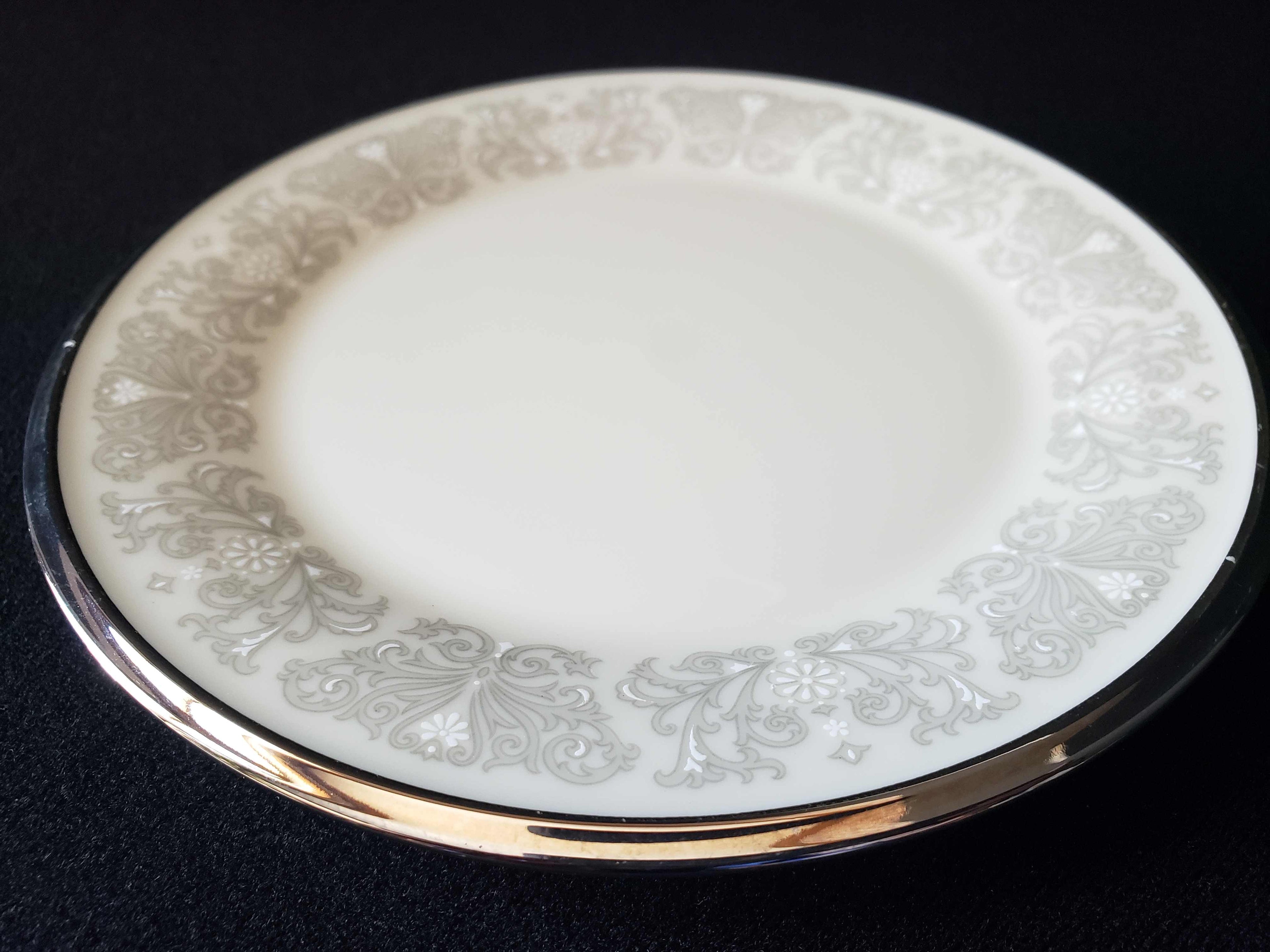 Vintage Lenox Snow Lily Bread or Dessert Plate 6-3/8"(lot 1967)