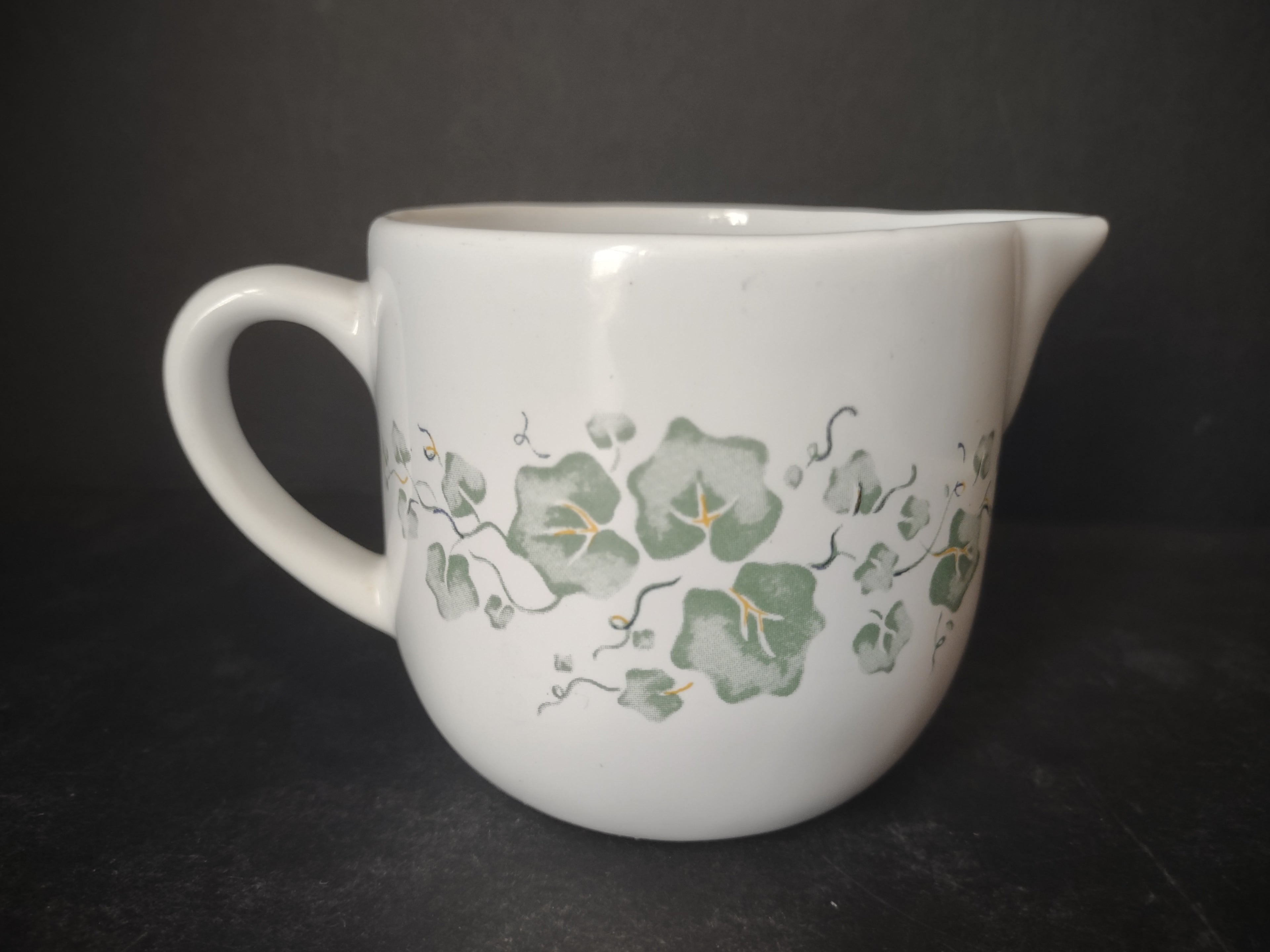 Corelle Corning Callaway Ivy Creamer Pitcher Syrop 3" JAY (lot 2928c)