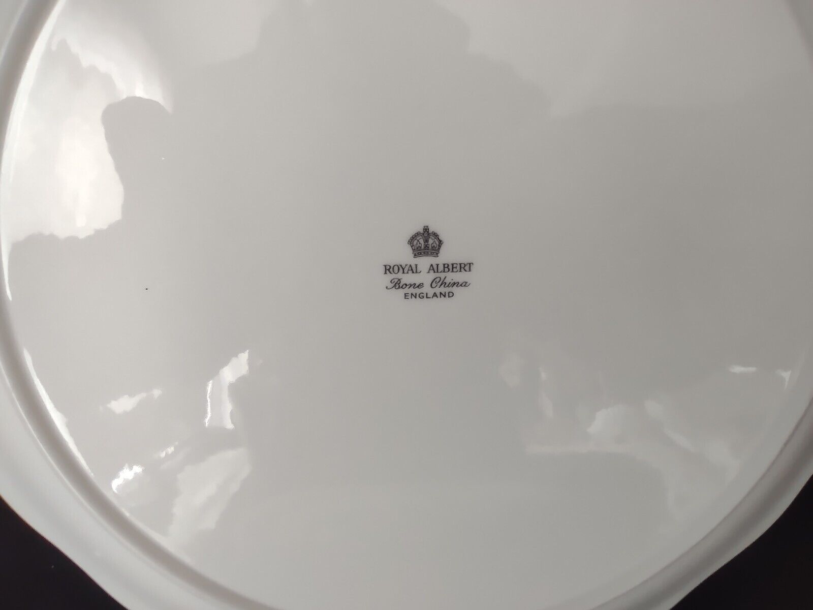 Set of 4 Royal Albert Dessert Plate White Gold Rim (lot 434)