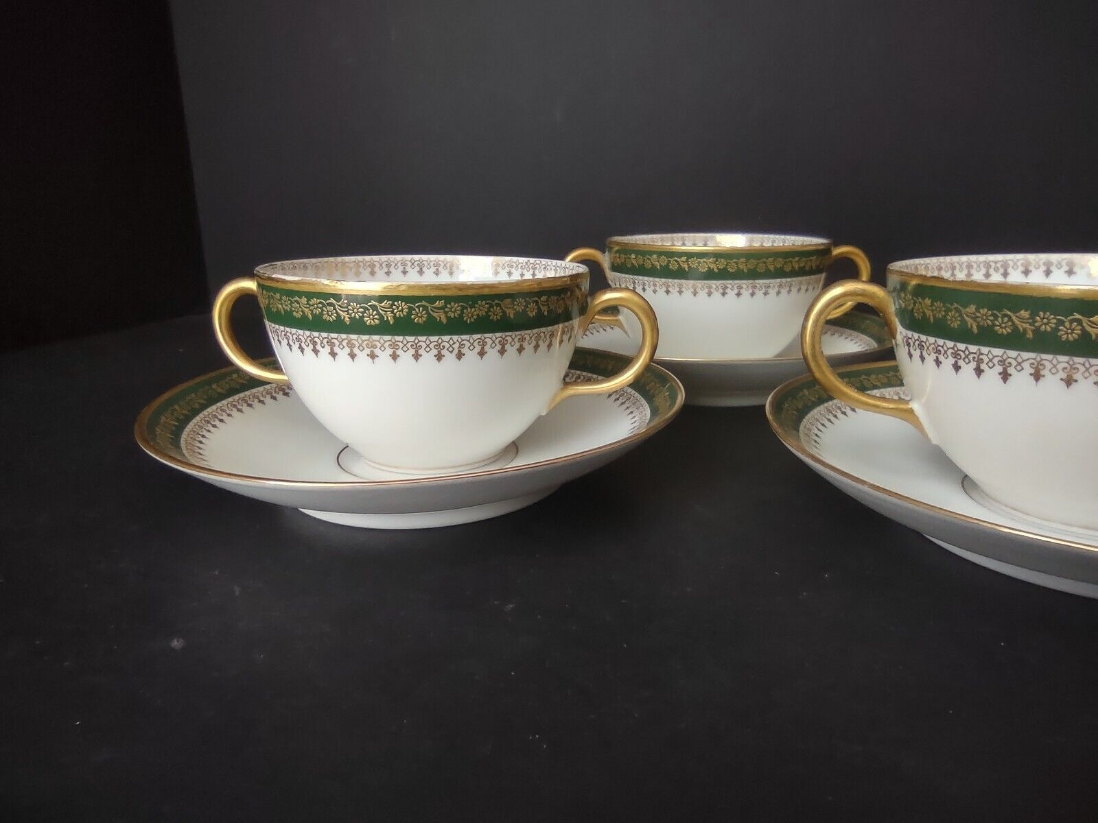 GDA LimogesFrance Gold Trim Green 2 Handle 5 x Bouillion Cup & Saucer (lot 612)