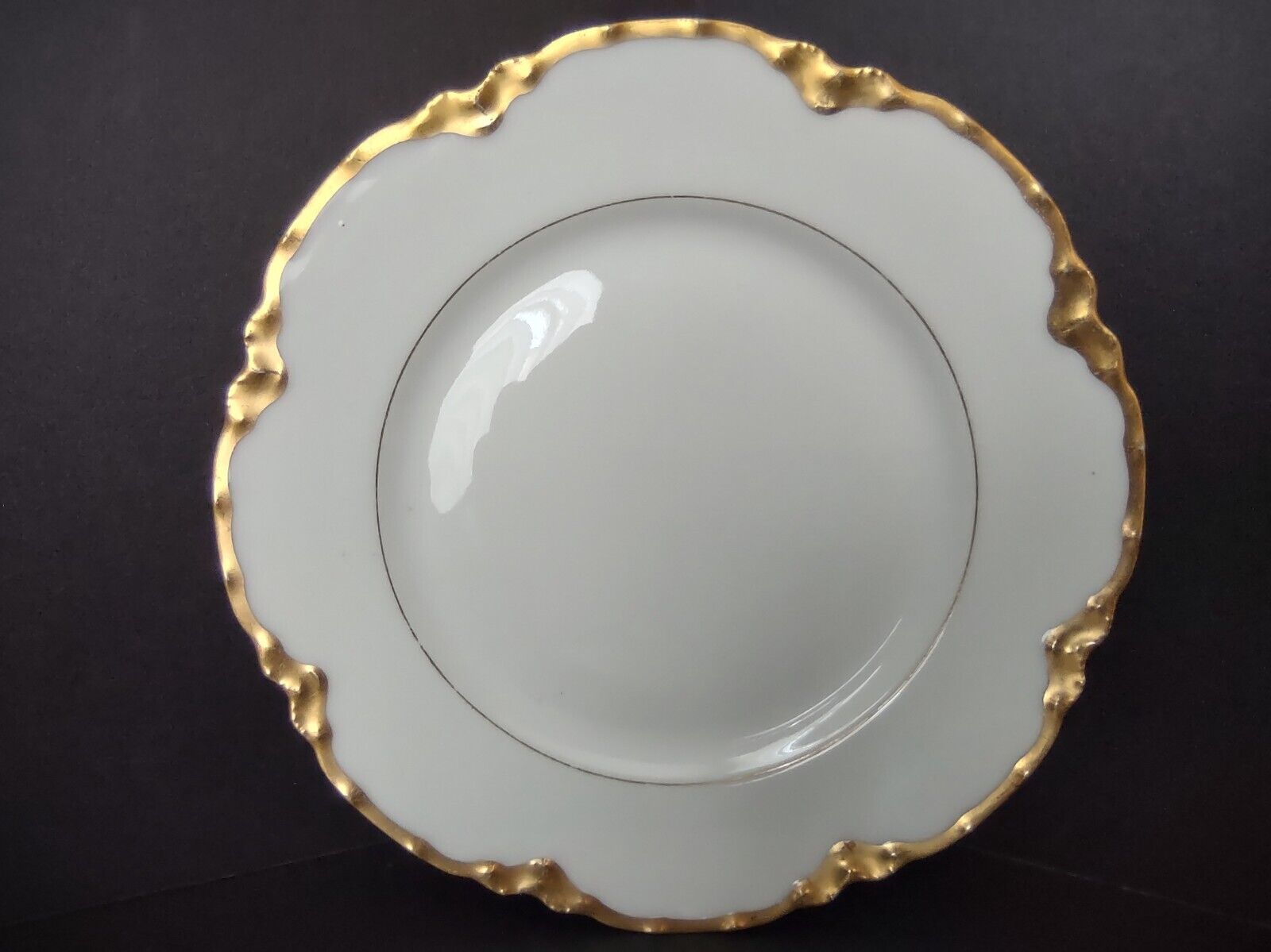 Haviland Limoges France Dessert Plate White & Heavy Gold Trim H808 (lot 700)