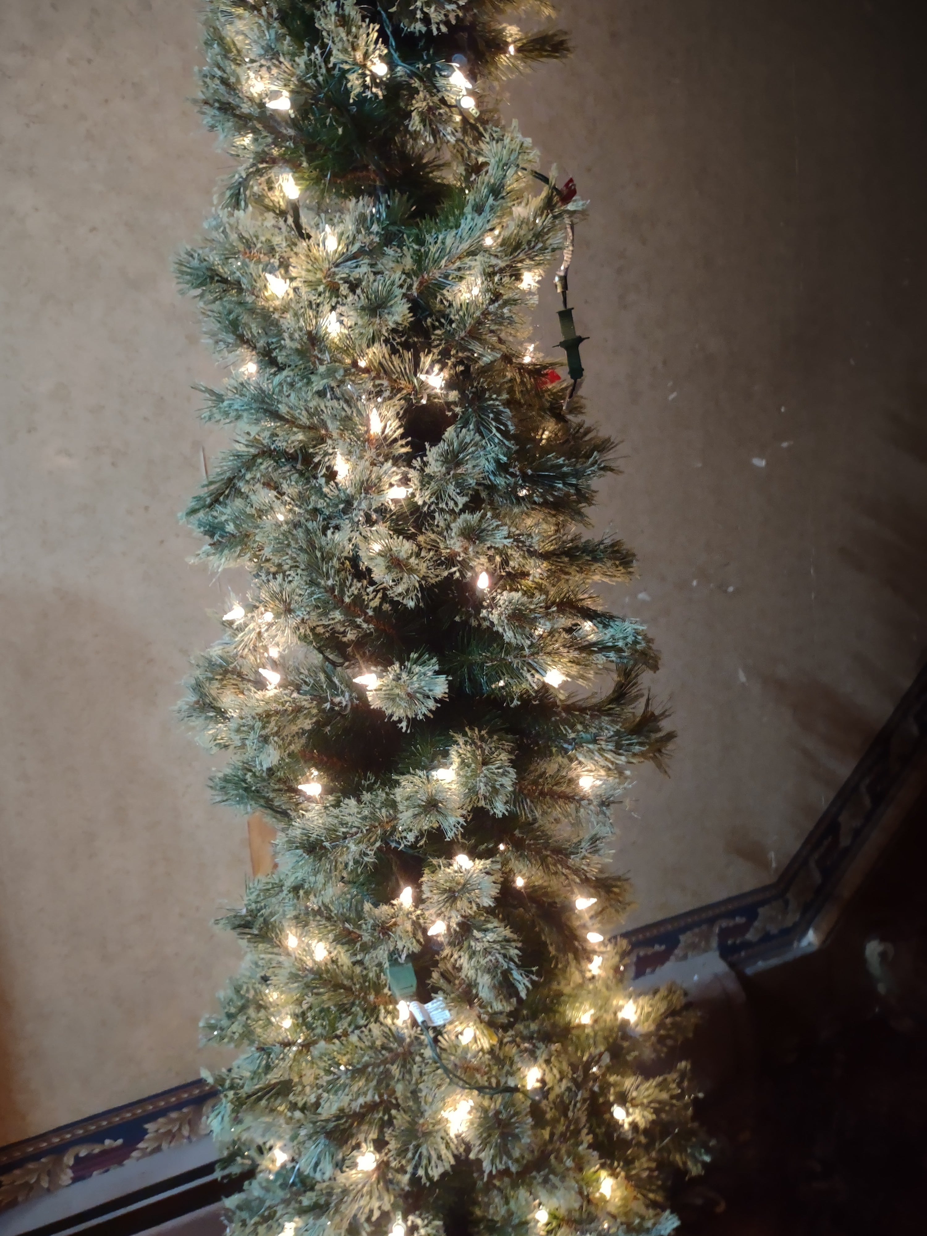 Christmas Artificial7 Ft Fluffy Pre-Lit Pencil Green Tree (lot 3380)