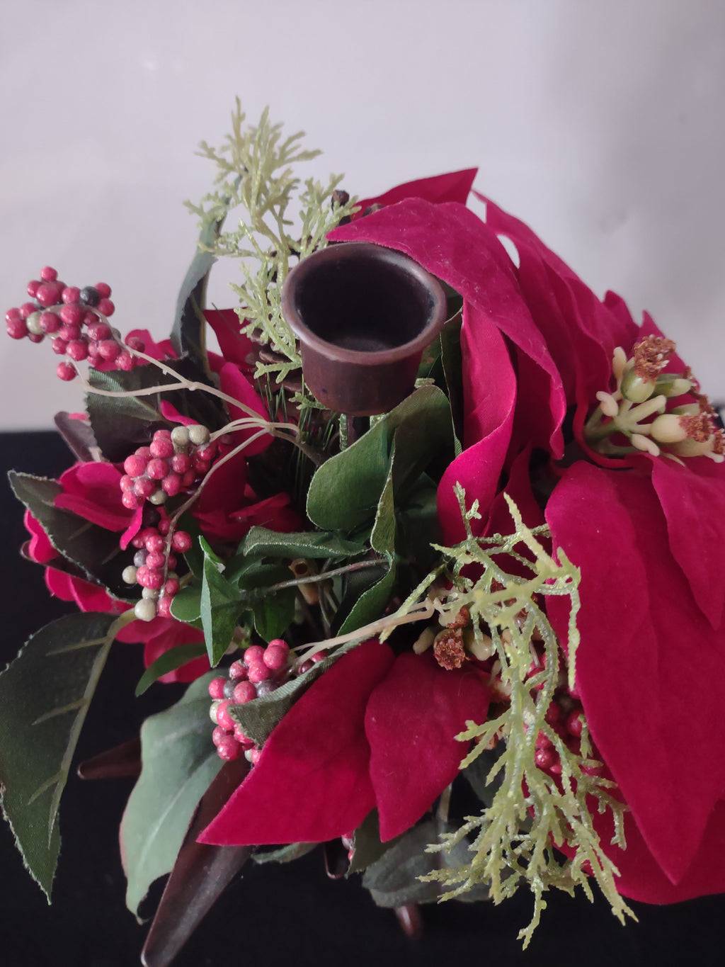 Vintage Poinsettia Hydrangea Christmas Metal Vase Taper Candle Holders (Lot 4083