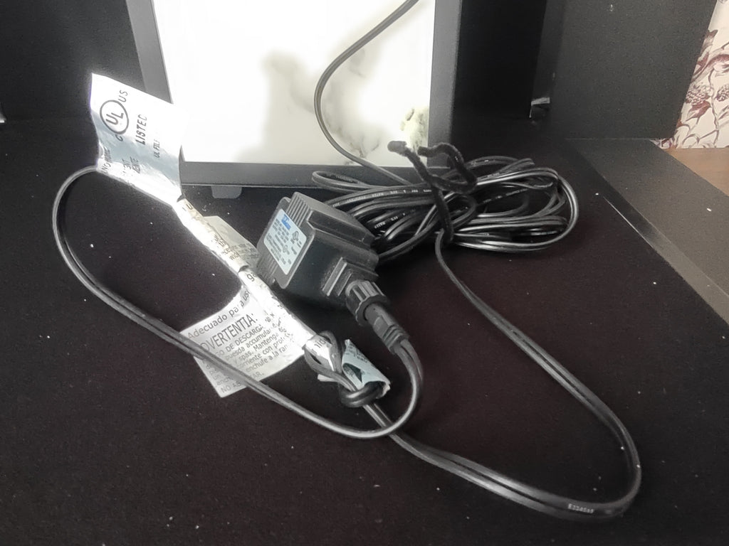 LED Lantern with Marble Finish Metal and Acrylic Indoor Outdoor 19 ft Cord (lot 2368)