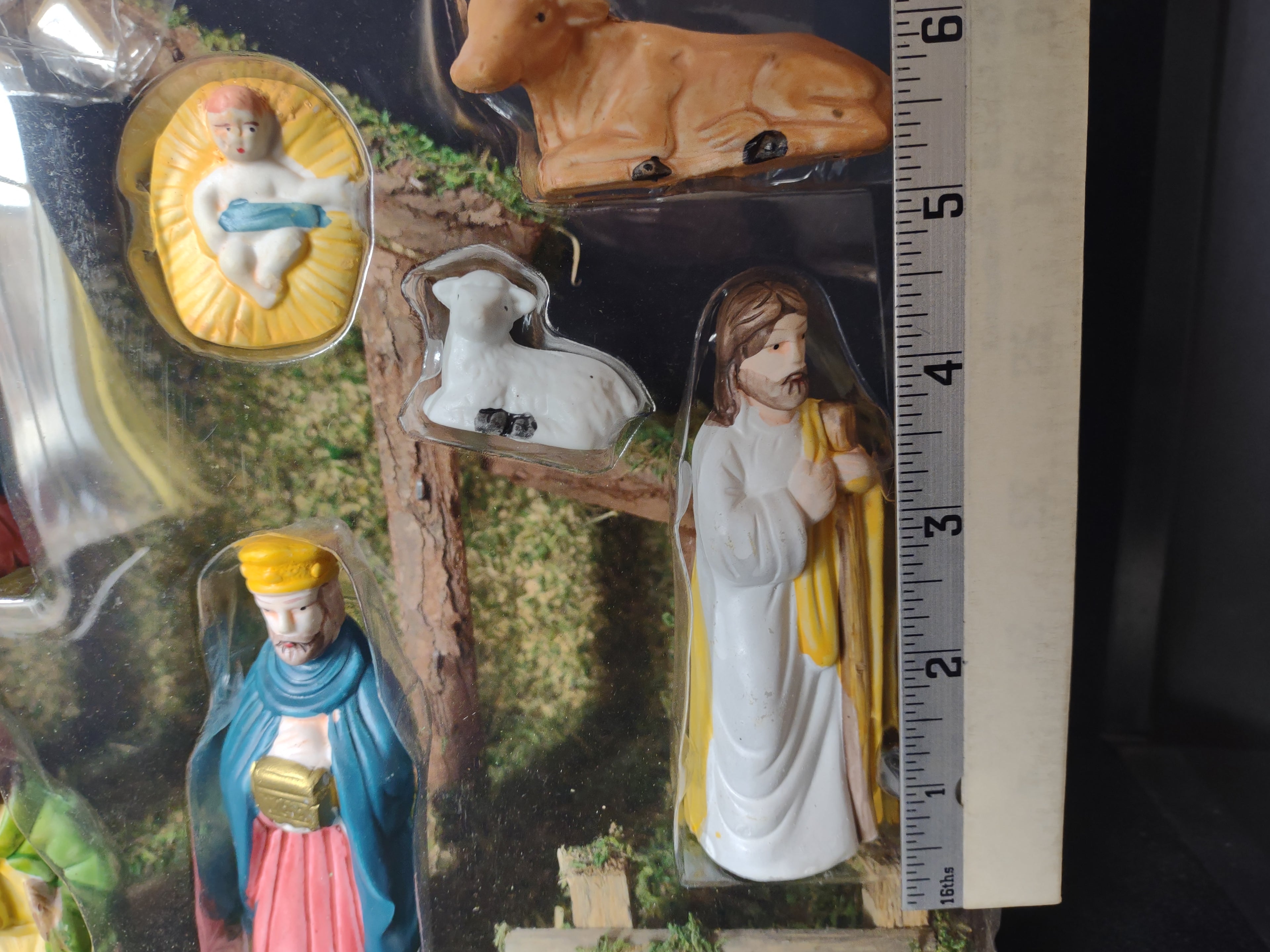Christmas Porcelain Nativity Set 11 pc with Stable (lot 1587)