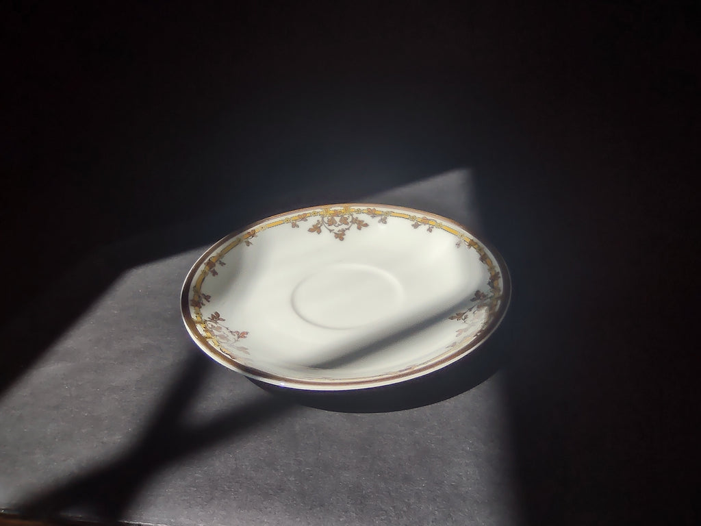 Haviland Limoges Saucer Brown Yellow Design (lot 1054)