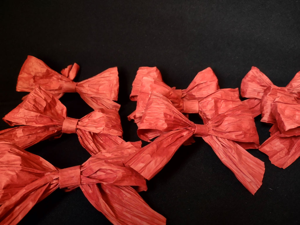 Lot of 40 Christmas Red Paper Bows (lot 1645)