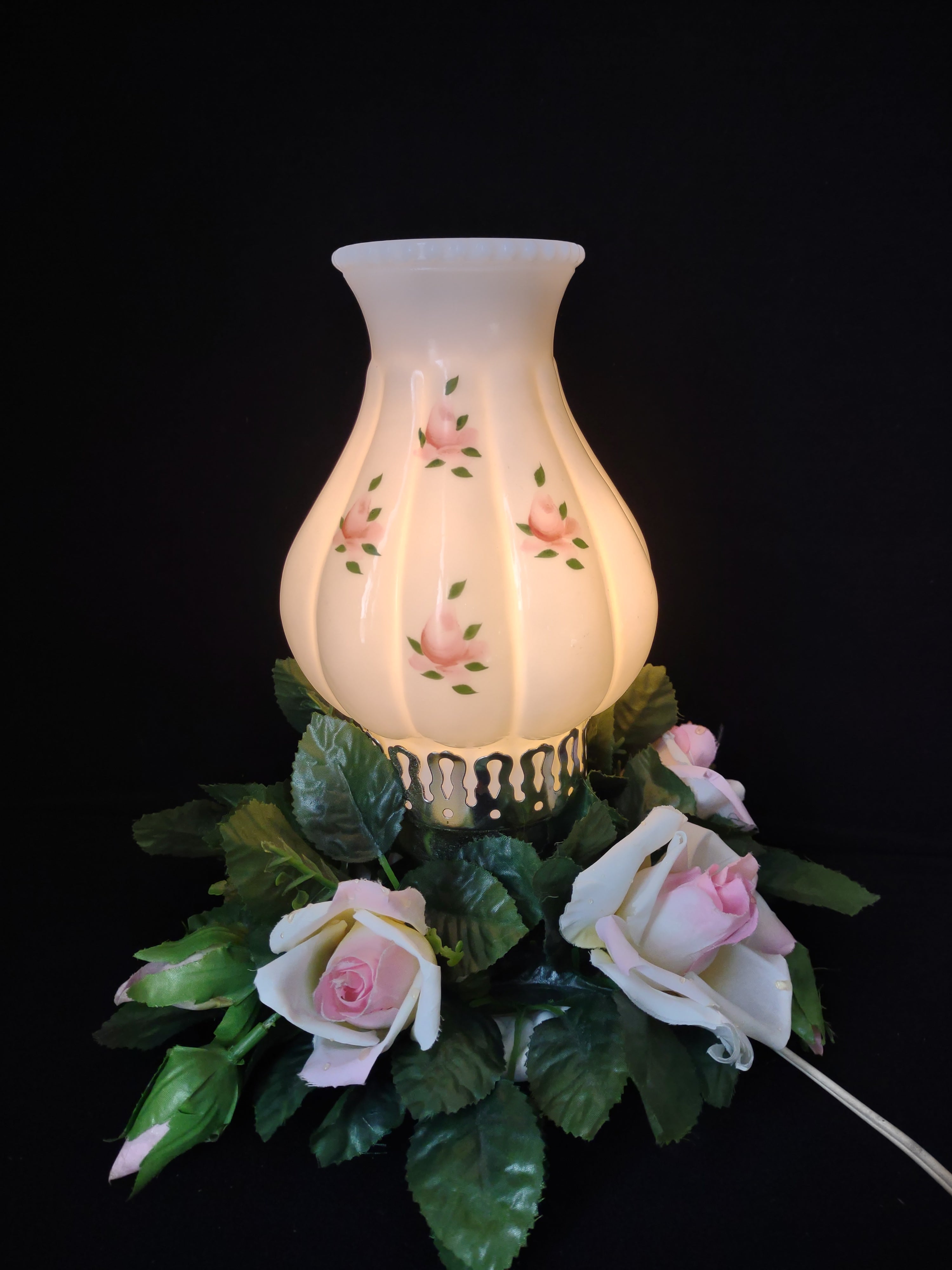Vintage Milk Glass Hurricane Lamp Roses Floral (2518c)