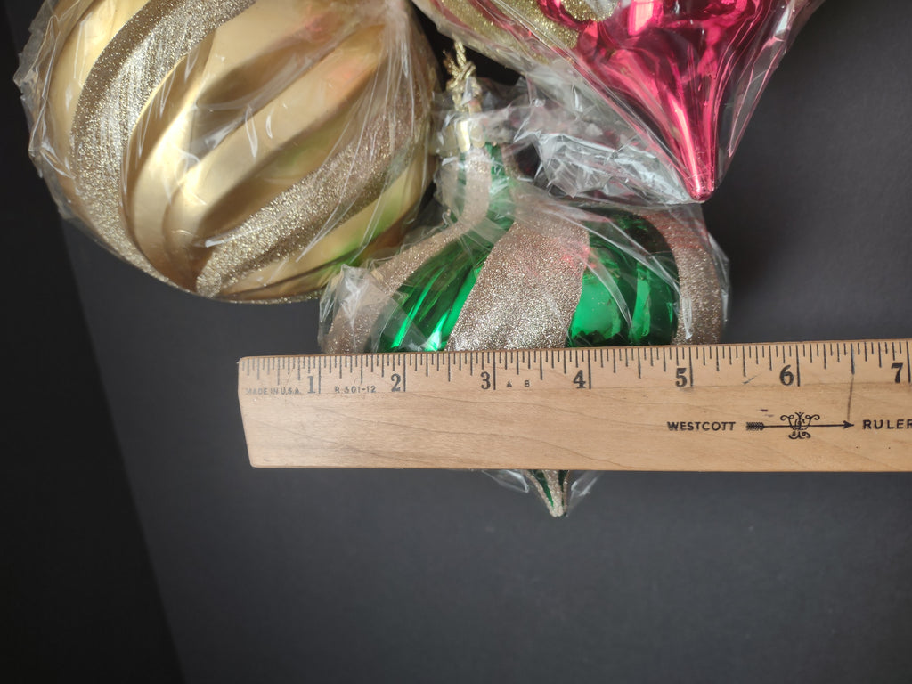 Christmas Holiday Set of 3 Large 5" Ornaments (lot 1285)