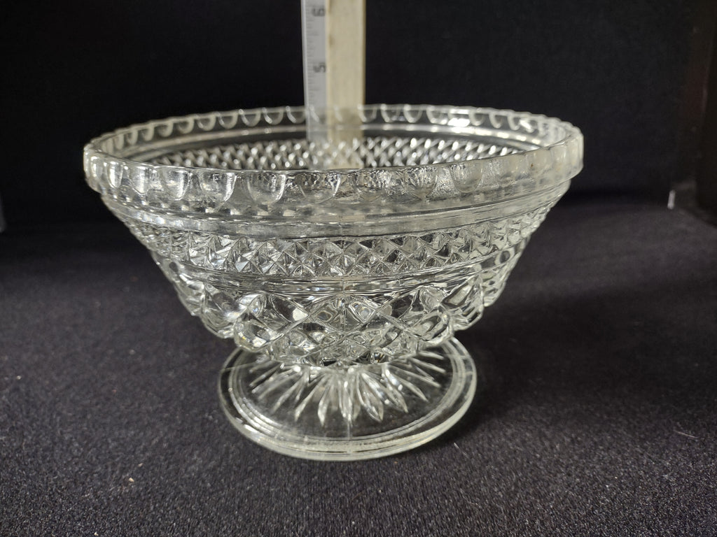 Wexford Anchor Hocking Glass Compote Serving Pedestal Bowl Diamond (lot 5153)