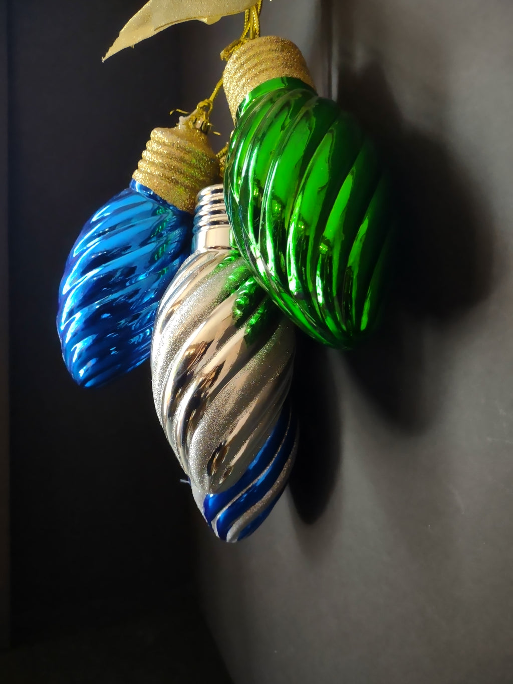 Holiday Christmas 8" Ornament Hanging Decoration (lot 3204)