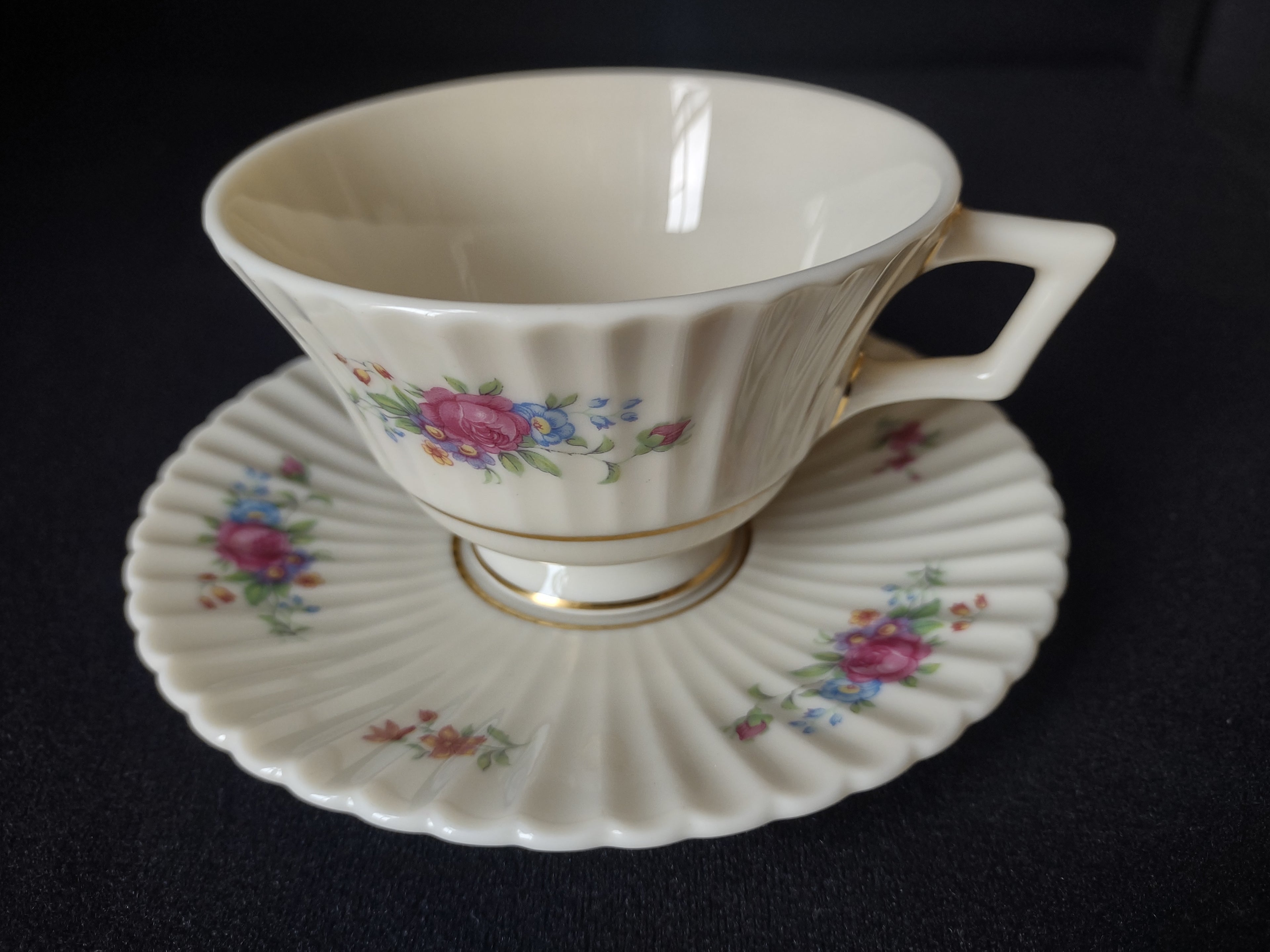 Vintage Lenox Pavlova Tea Cup with Saucer Blue Stamp (lot 1840)