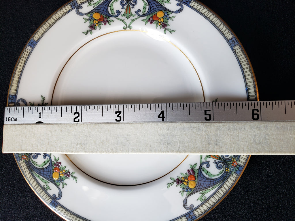 Vintage Royal Worcester Bread or Dessert Plate 6" (lot 2074)