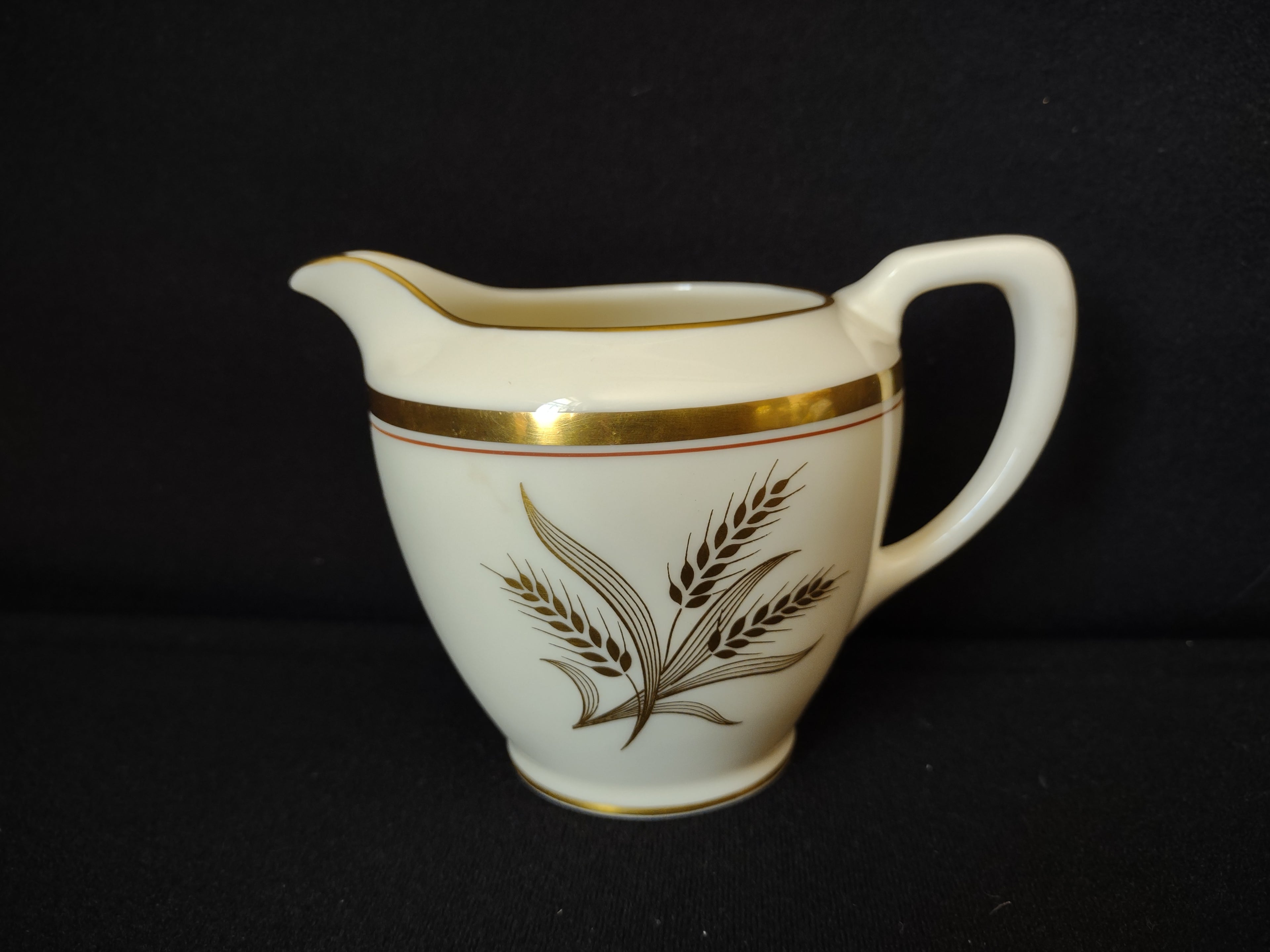 Vintage Lenox Westfield R-440 Creamer (lot 1891)