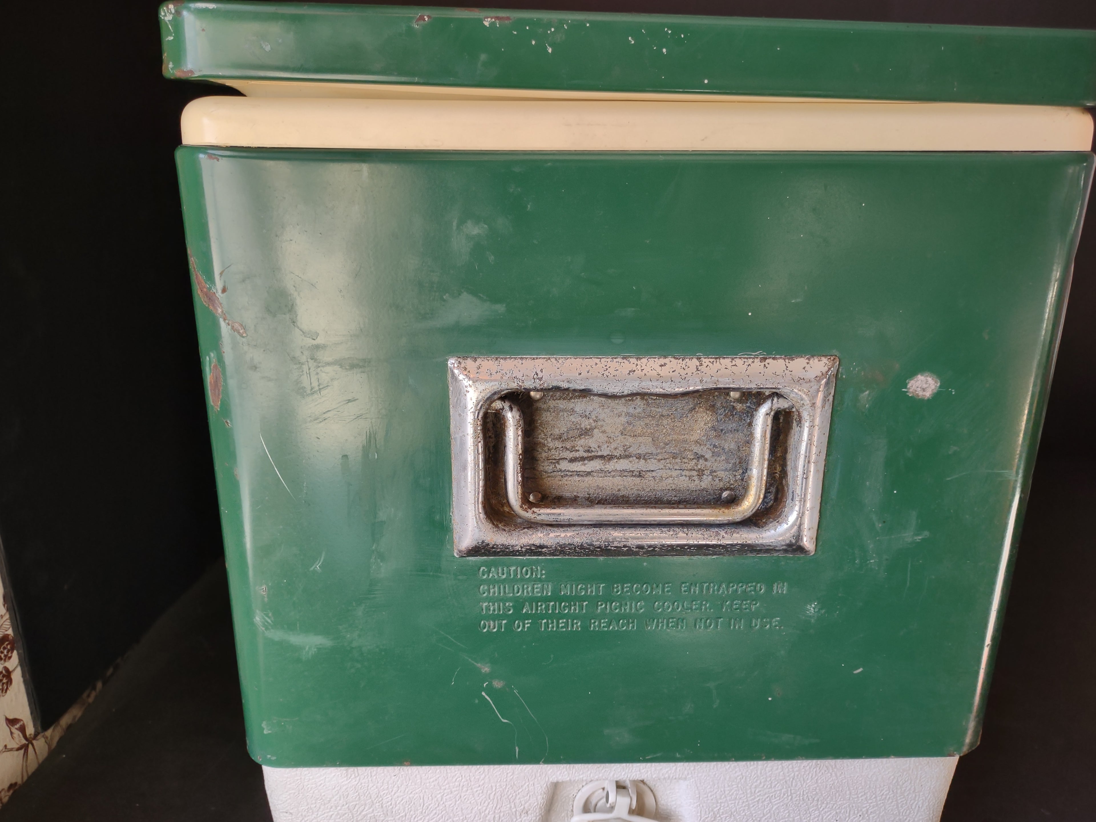 Vintage Coleman Cooler Green Metal 1970s Some RUST (lot 5028)