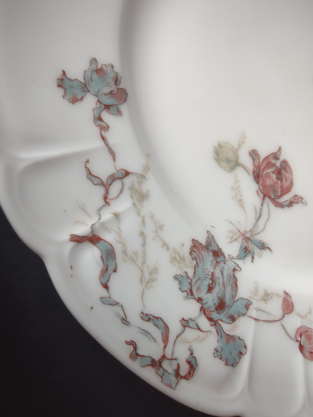 Antique 1889 Haviland Limoges Blue Red Flower Dessert/Salad Plate (lot 948)