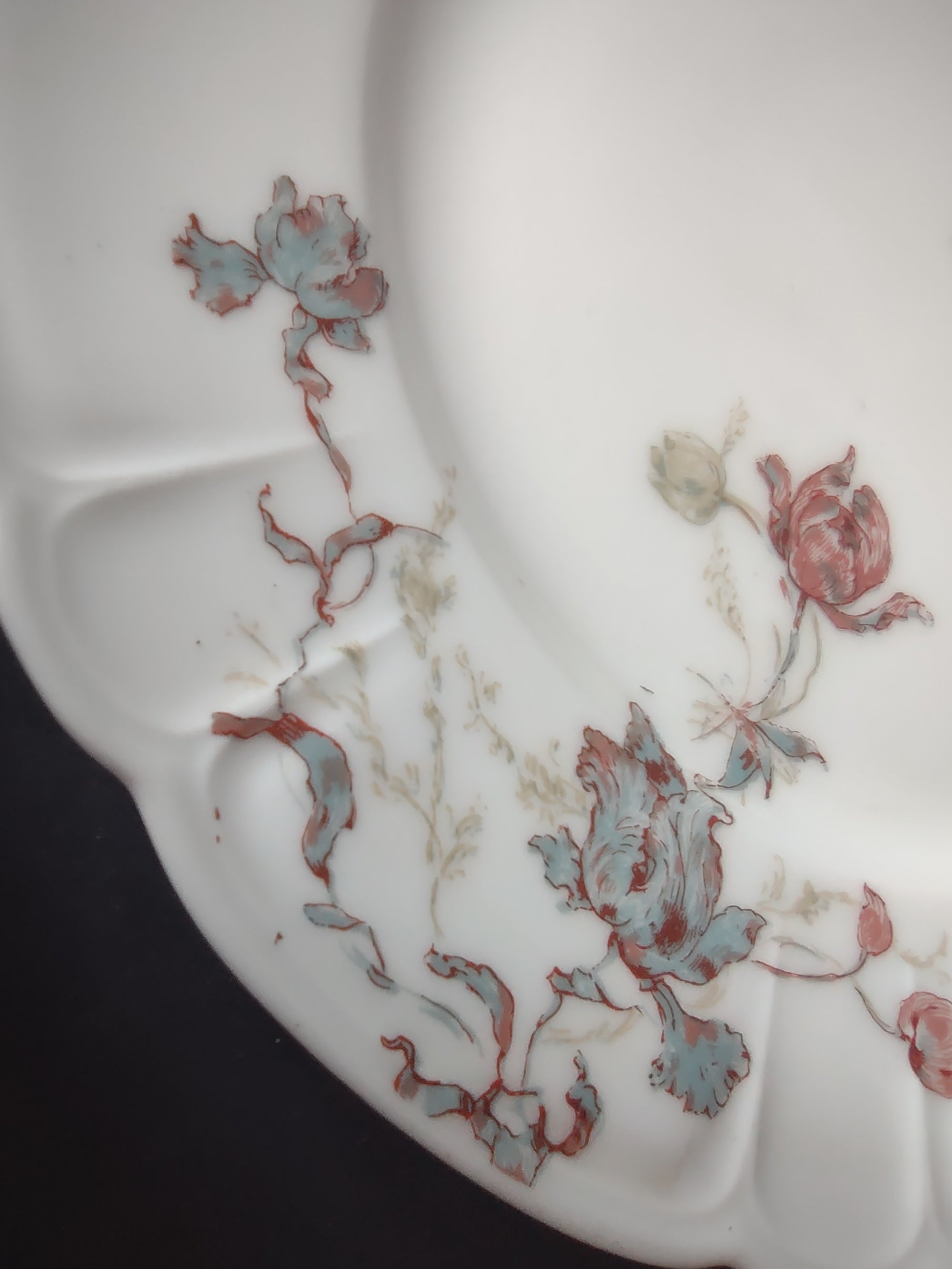 Antique 1889 Haviland Limoges Blue Red Flower Dessert/Salad Plate (lot 948)