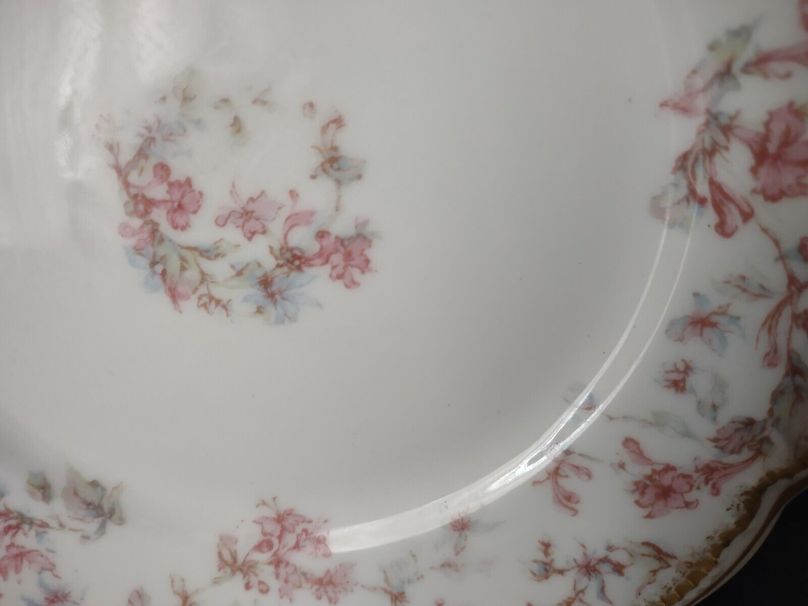 Haviland Limoges France Double Gold Trim Dessert Plate Flower (lot 635)