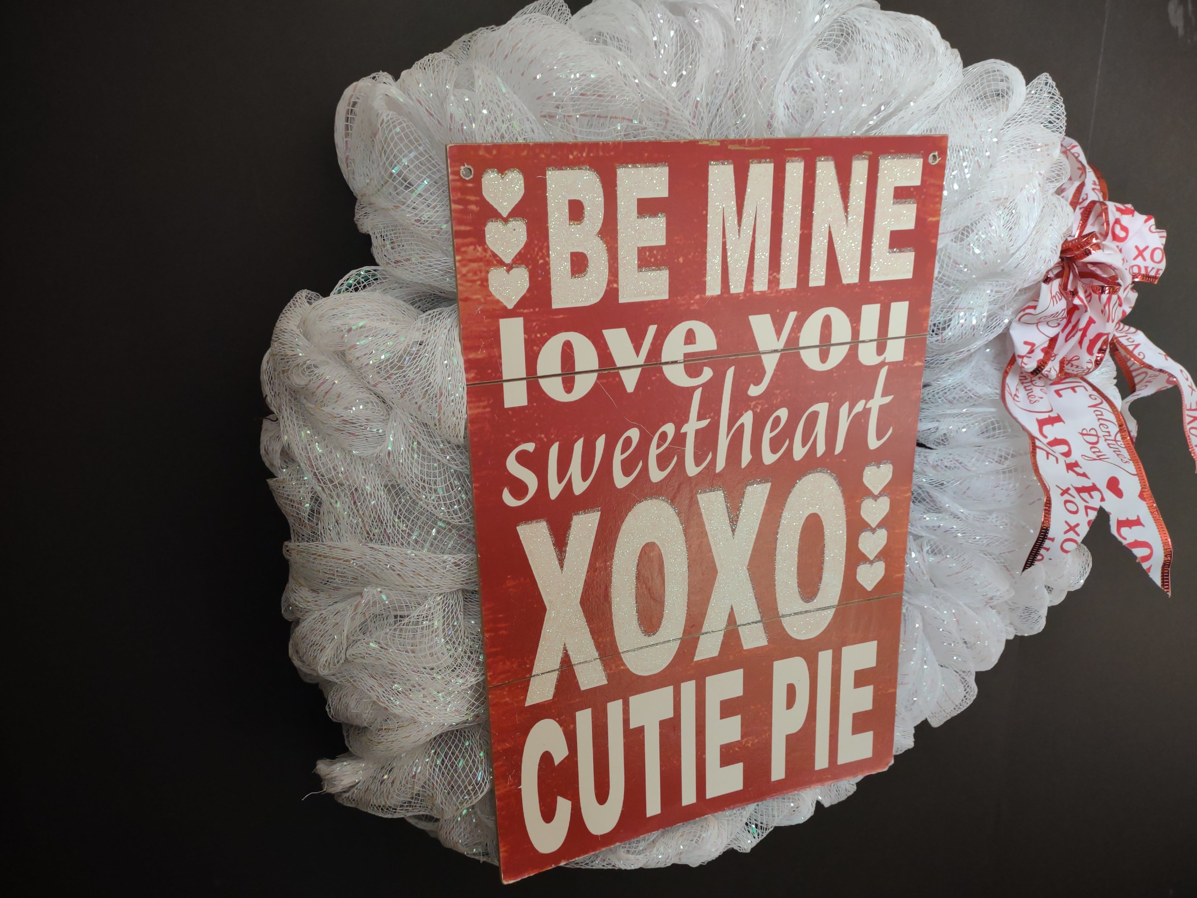 Valentine's Day Ribbon Mesh Handmade White 16" Wreath with Red Bow (lot 4763)
