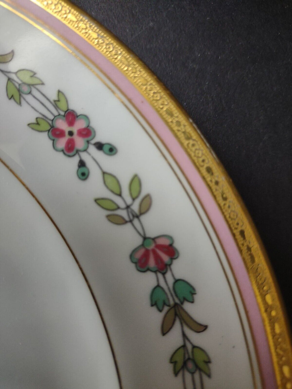 Depose Limoges Gold Trim Pink Flower Design Dinner Plate (lot 639)