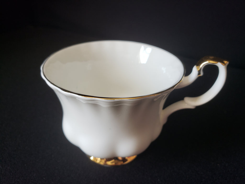 Vintage Royal Albert Bone China Val D'Or Tea Cup ONLY (lot 2022)