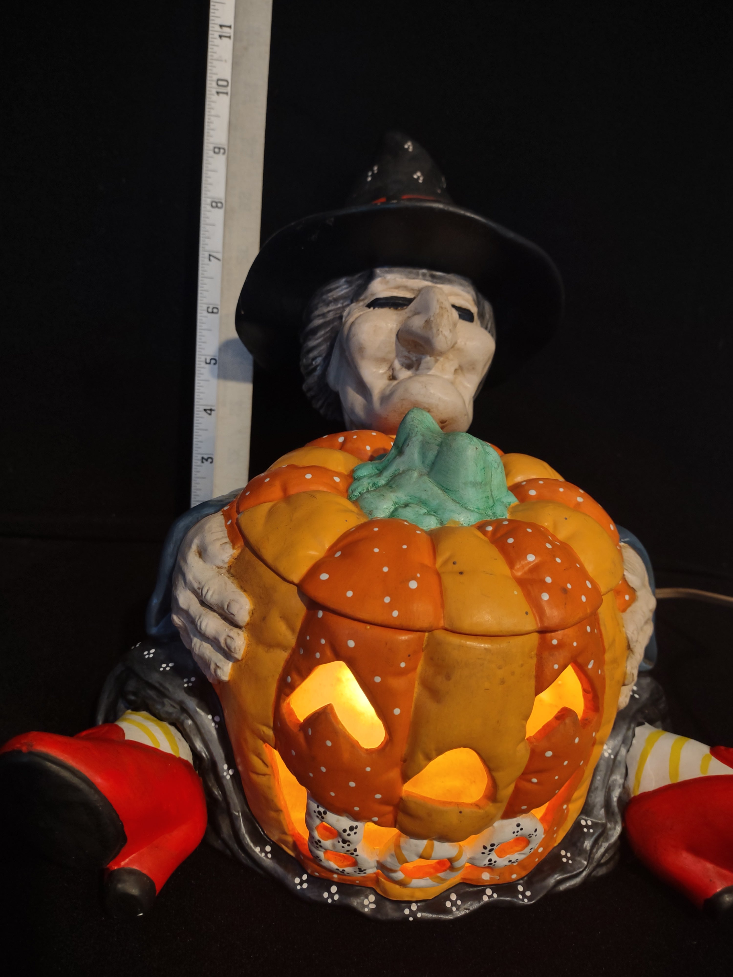 Vintage Halloween Nowell's Mold Witch with Jack-o-Lantern Pumpkin (lot 2545j)