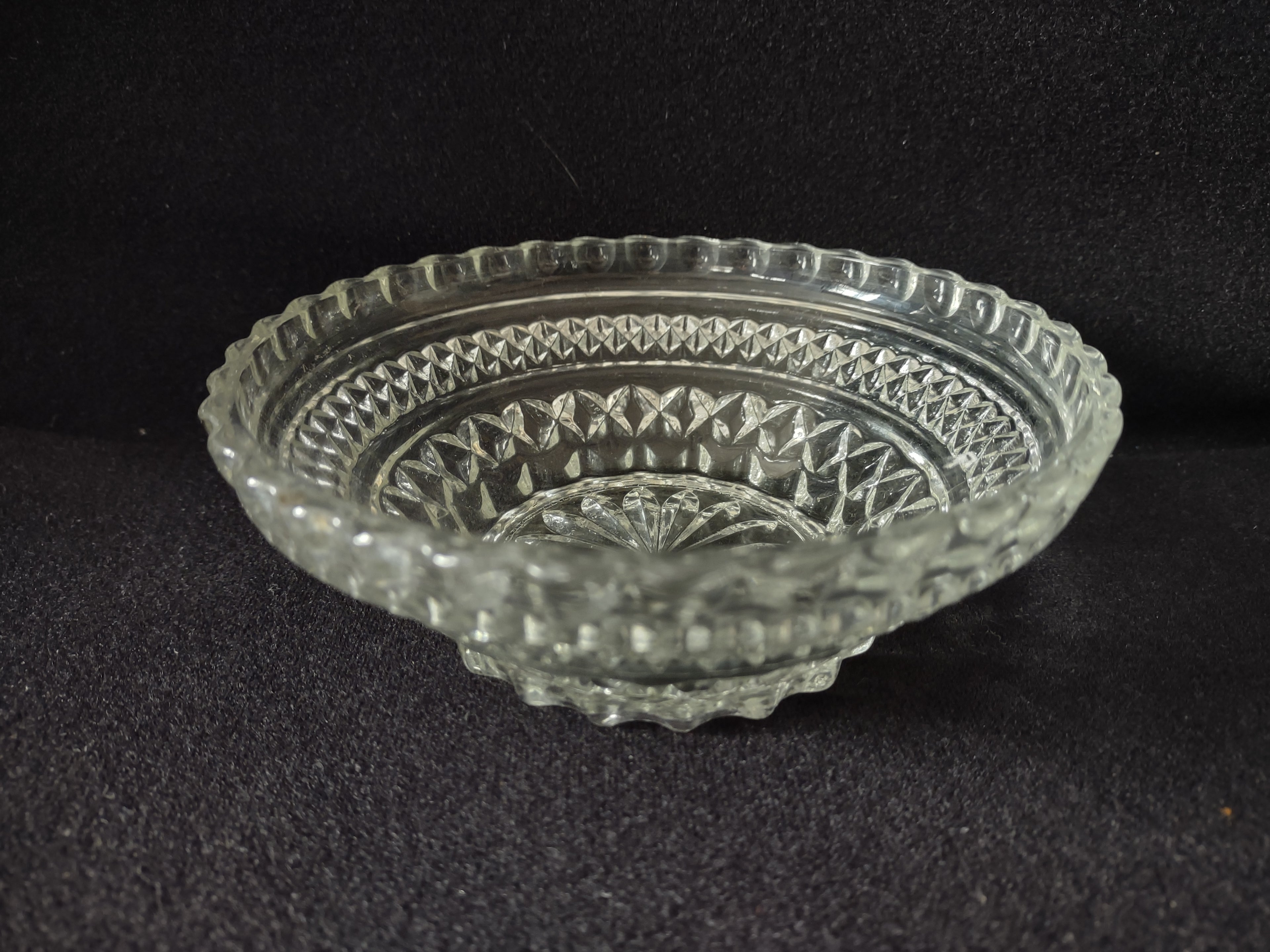 Wexford Anchor Hocking Small Glass Serving Bowl x 6 Diamond (lot 5150)