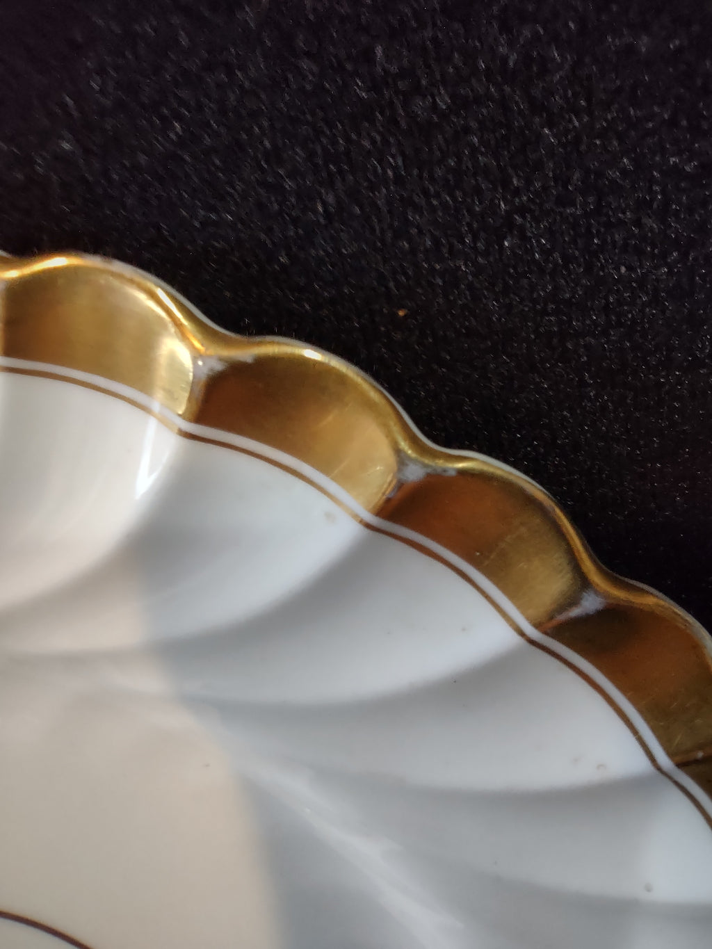 Vintage Minton Gold Rose Dessert Plate England Bone China Gold Trim (Lot 5428)