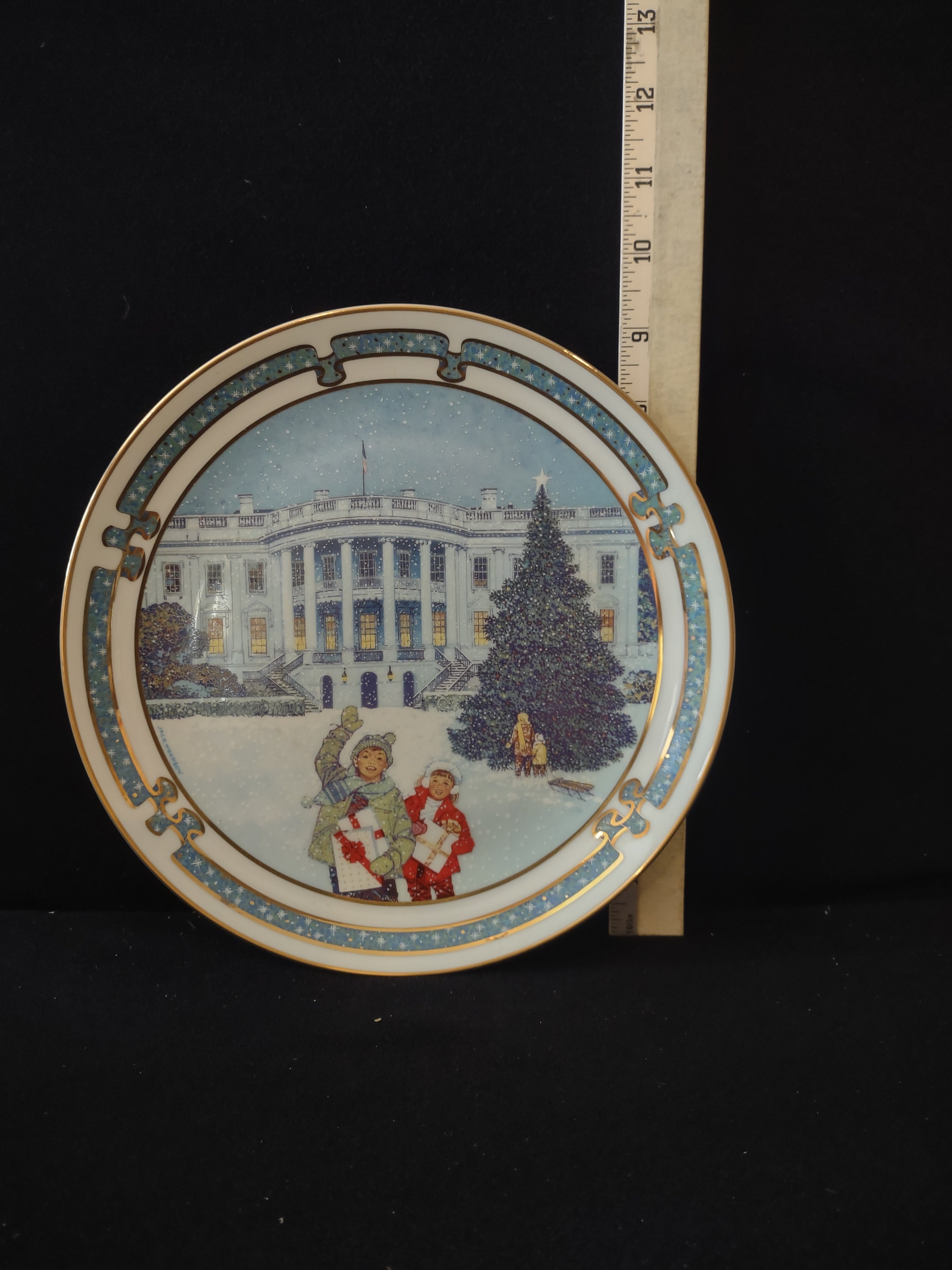 Christmas At The White House Plate Landmarks Of America (Lot 3503)