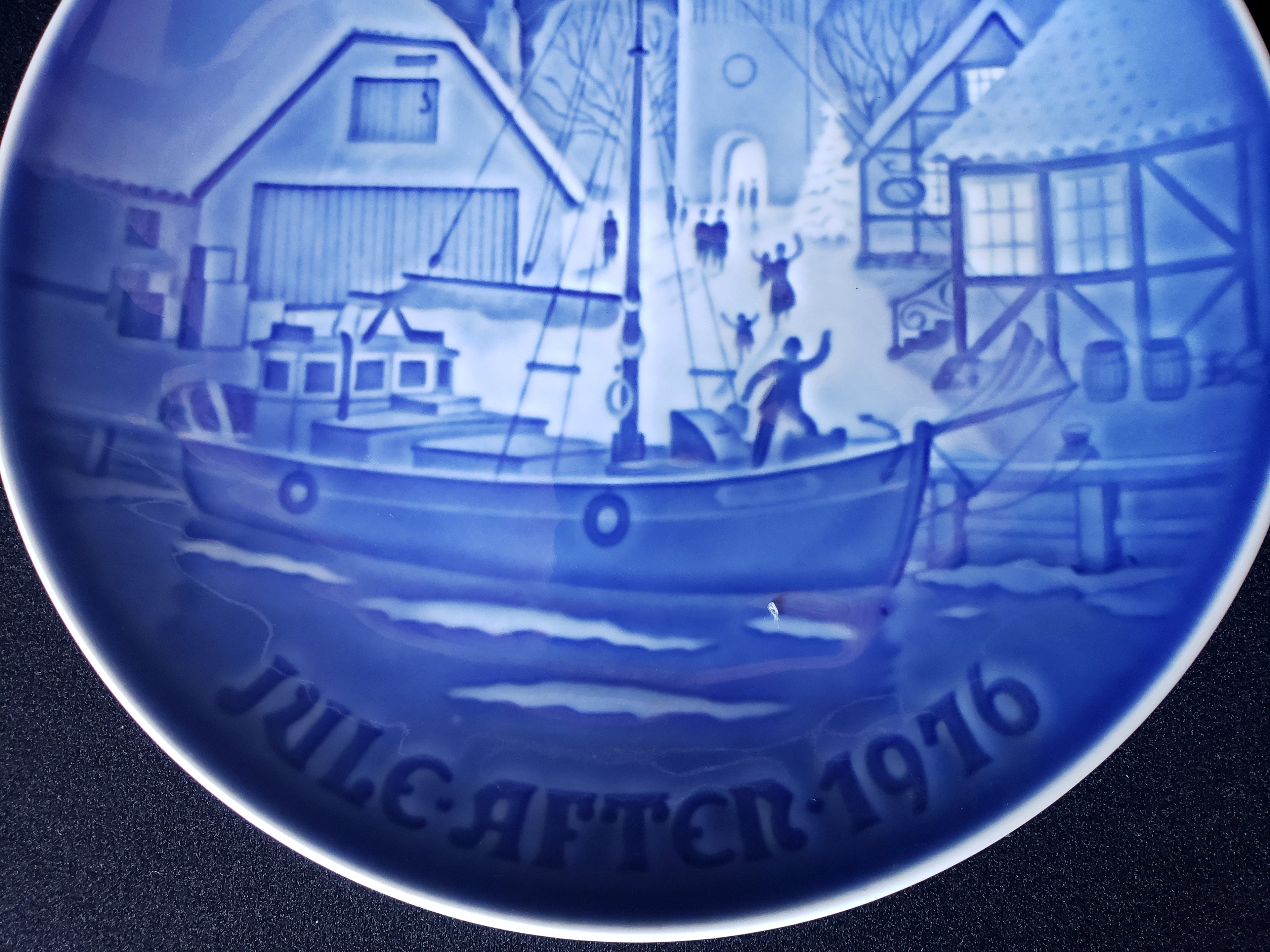 B & G Copenhagen Porcelain Wall Plate Christmas Welcome (lot 2193)
