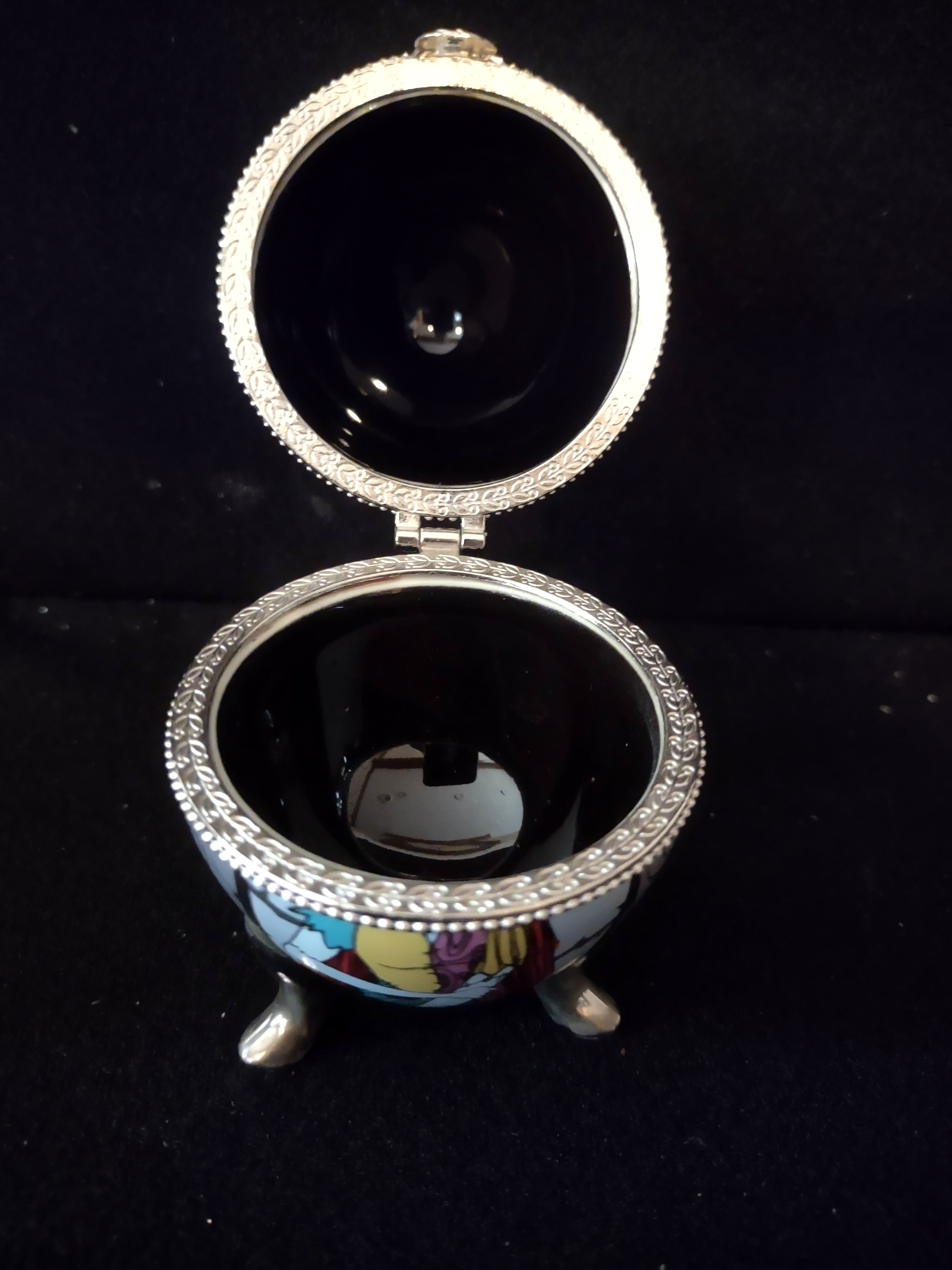Nightmare Before Christmas Sally Ceramic Egg Opens (Lot 3981)