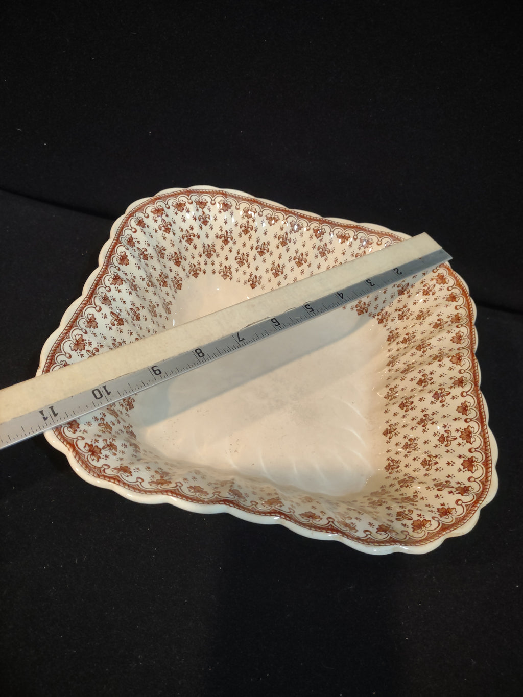 Vintage Spode Fleur-De-Lis Serving Bowl Brown Countryside Ironstone (lot 5755)