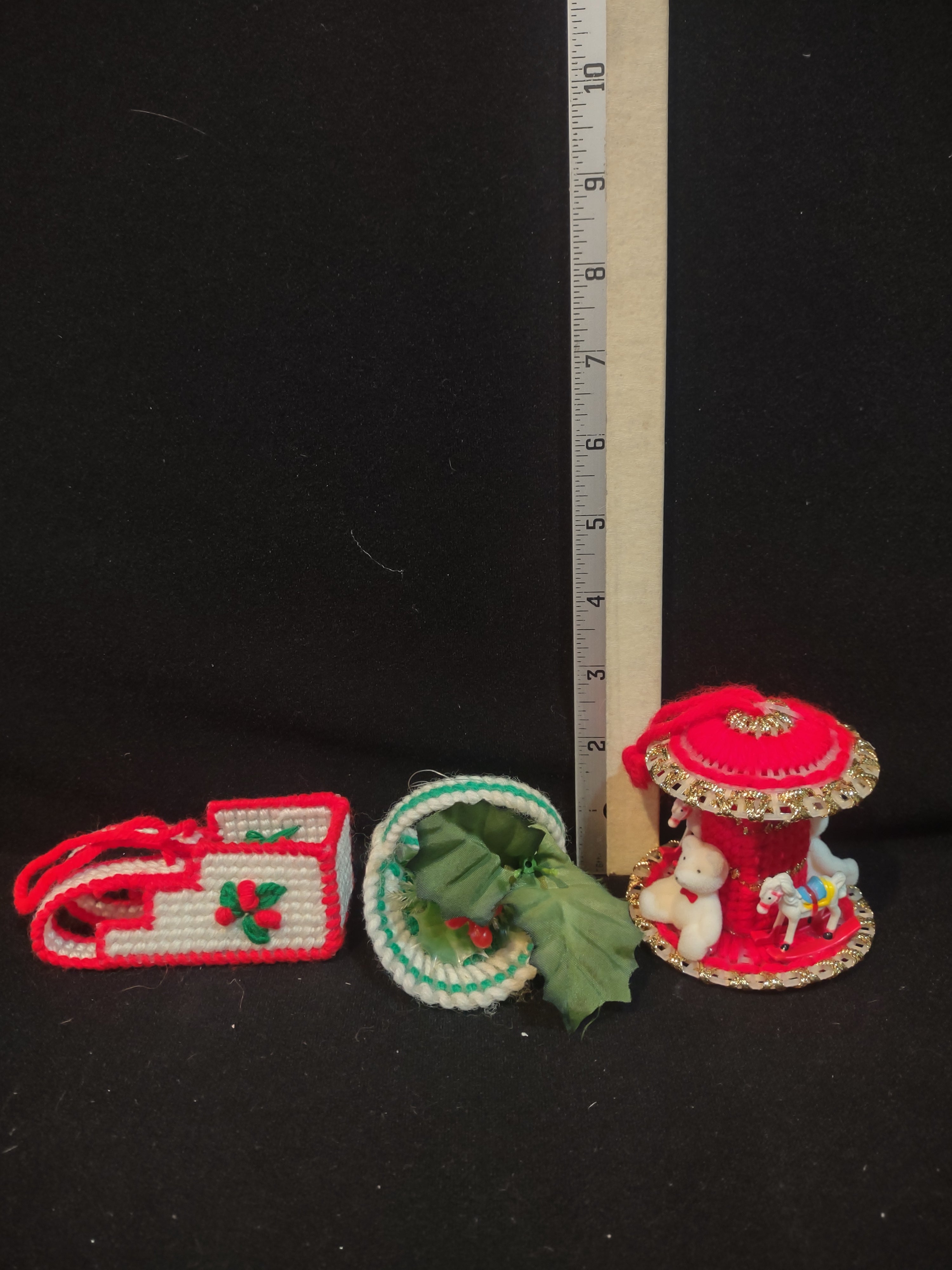 Handmade Christmas Decoration Ornament Plastic Carousel Basket Sleigh (Lot4545