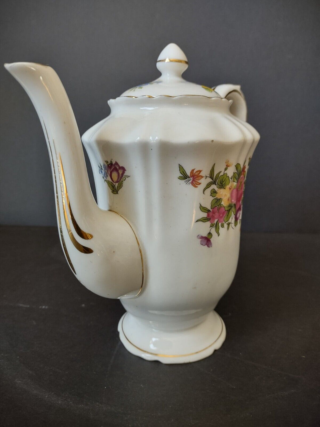 Fine Bone China Crown England Staffordshire Coffee Pot (lot 353) IMPERFECT