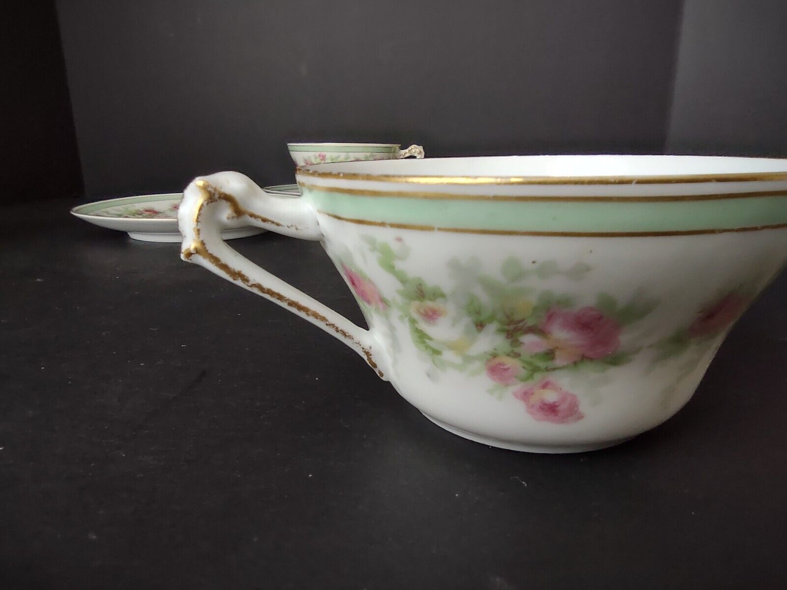 Coronet Limoges France 3 x Tea Cup Mint Band Gold Trim Pink Rose (lot 548)