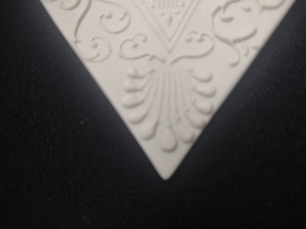 Vintage Unglazed Porcelain Ornament Heart (lot 1678)