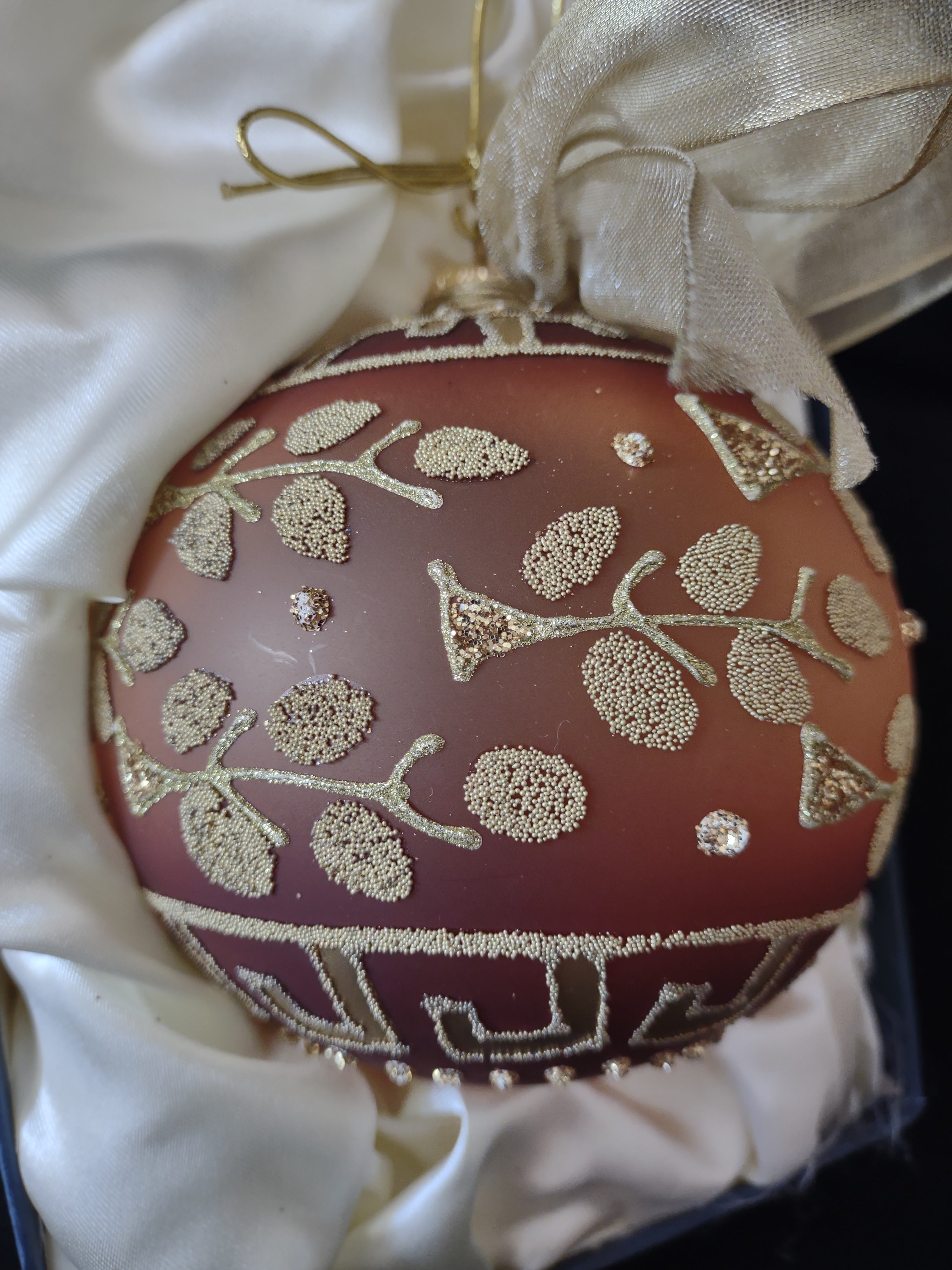 Vintage Christmas Gold Trim Brown Glass Ornament Deco Globe Gift Box (Lot 3831)